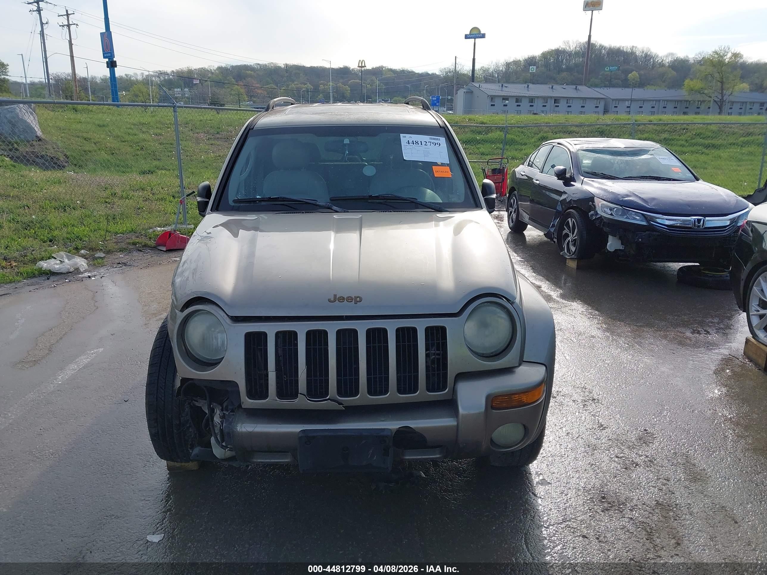 2004 Jeep Liberty Limited Edition Gold vin: 1J4GL58K44W145869