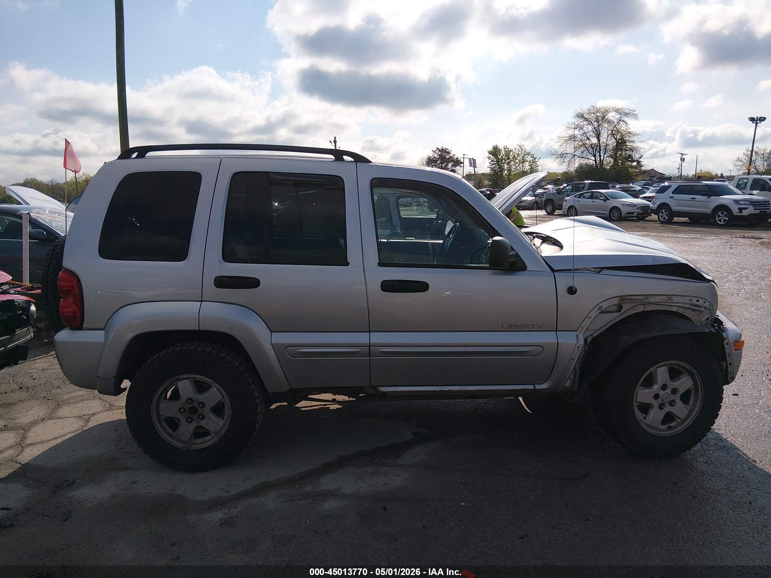 2004 Jeep Liberty Limited Edition Silver vin: 1J4GL58K44W189533