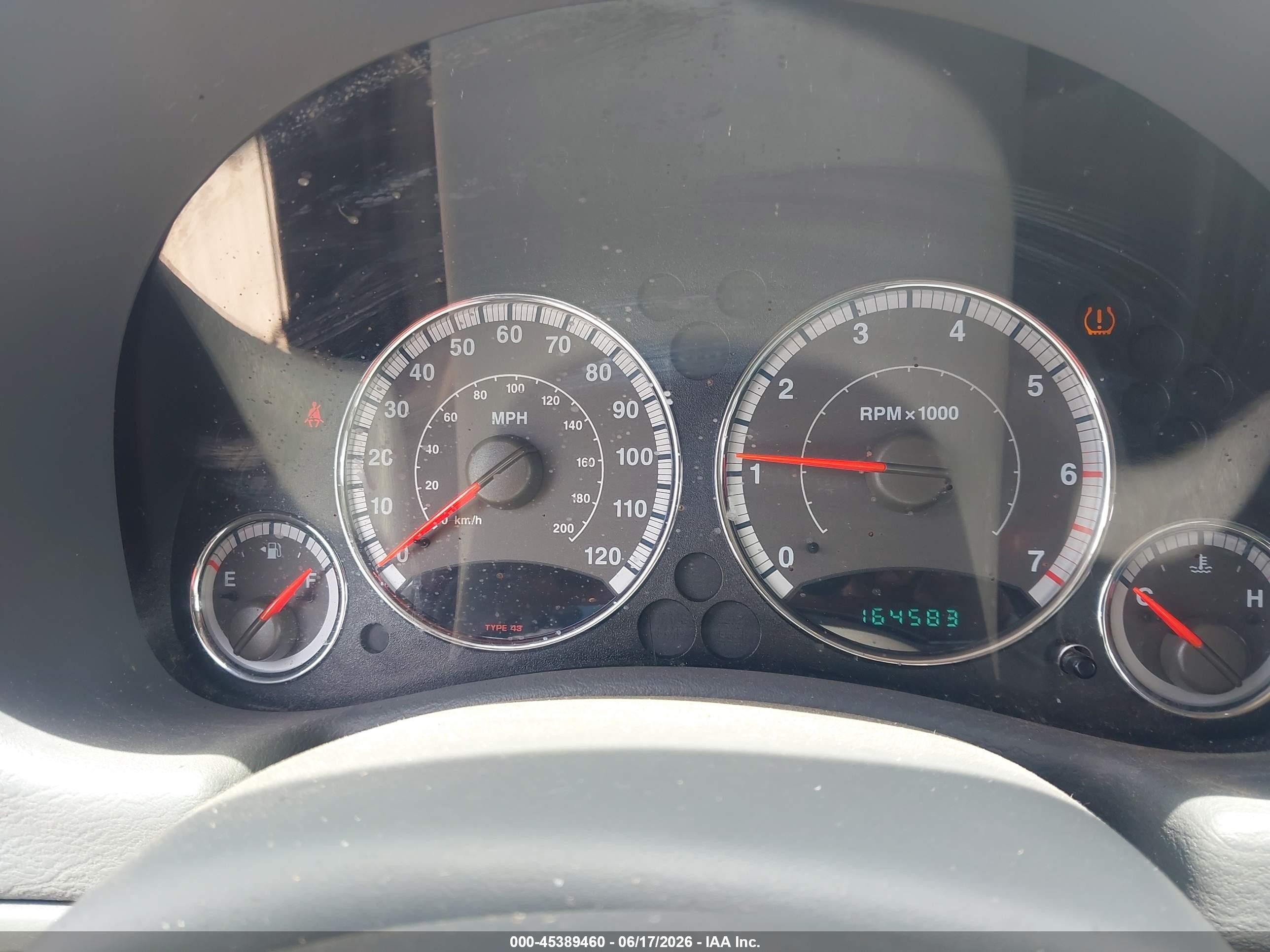 2005 Jeep Liberty Limited Edition Белый vin: 1J4GL58K65W566445