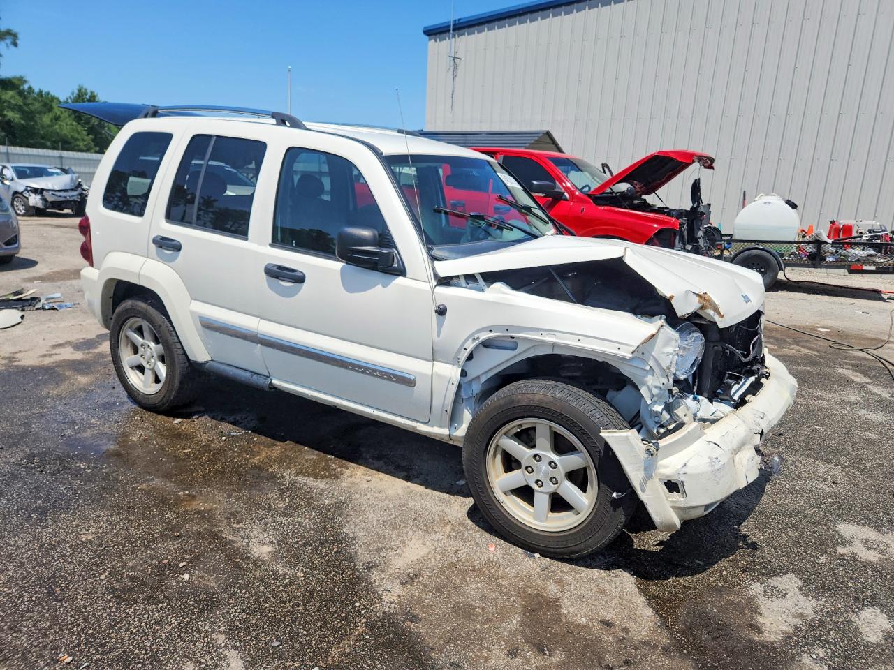 2005 Jeep Liberty Limited White vin: 1J4GL58K75W596893