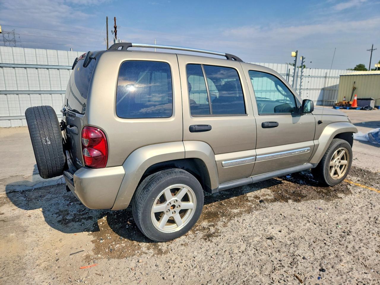 2007 Jeep Liberty Limited Beige vin: 1J4GL58K77W669893