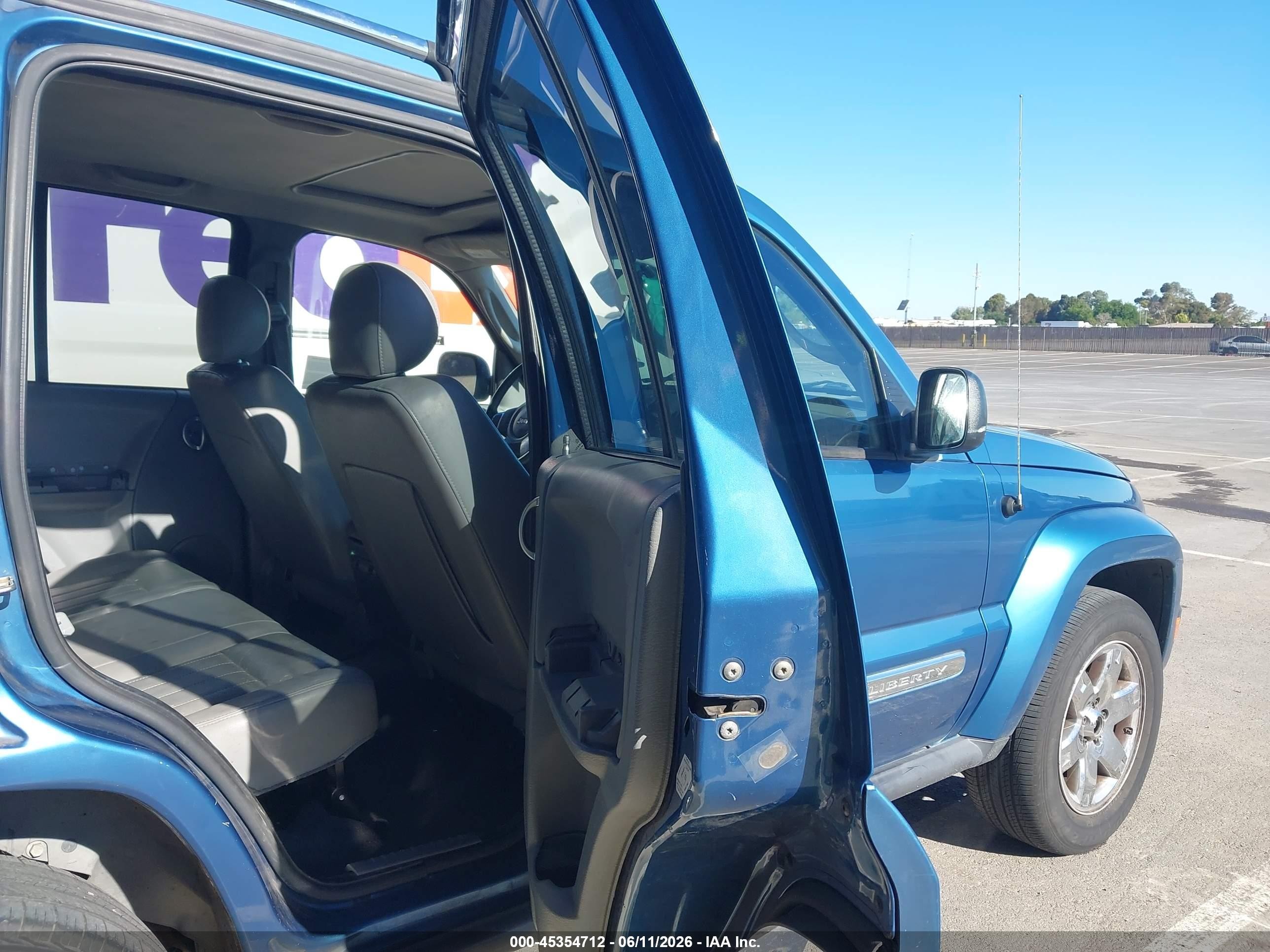 2005 Jeep Liberty Limited Edition Синий vin: 1J4GL58K95W508765