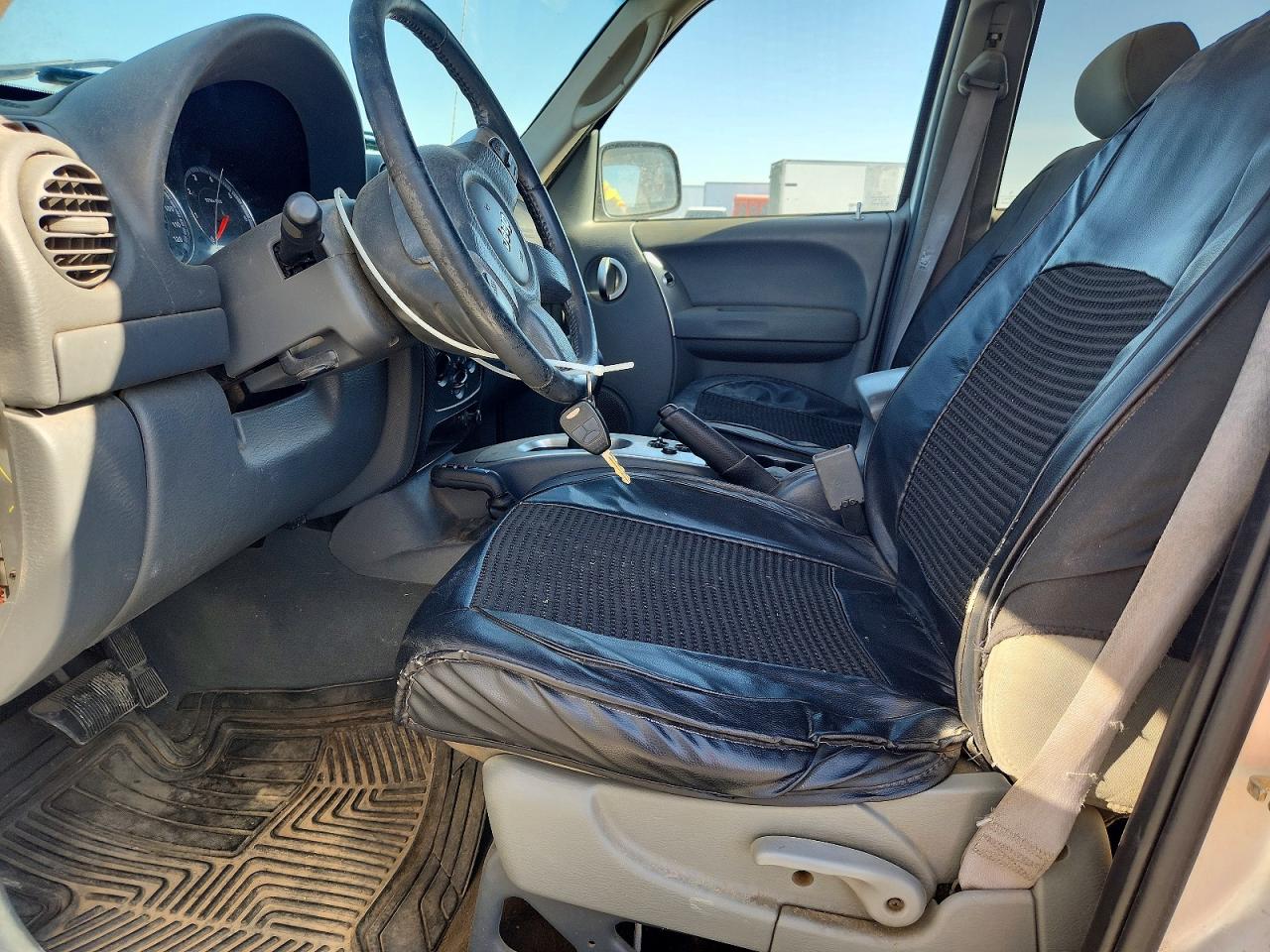 2005 Jeep Liberty Limited Silver vin: 1J4GL58KX5W695465