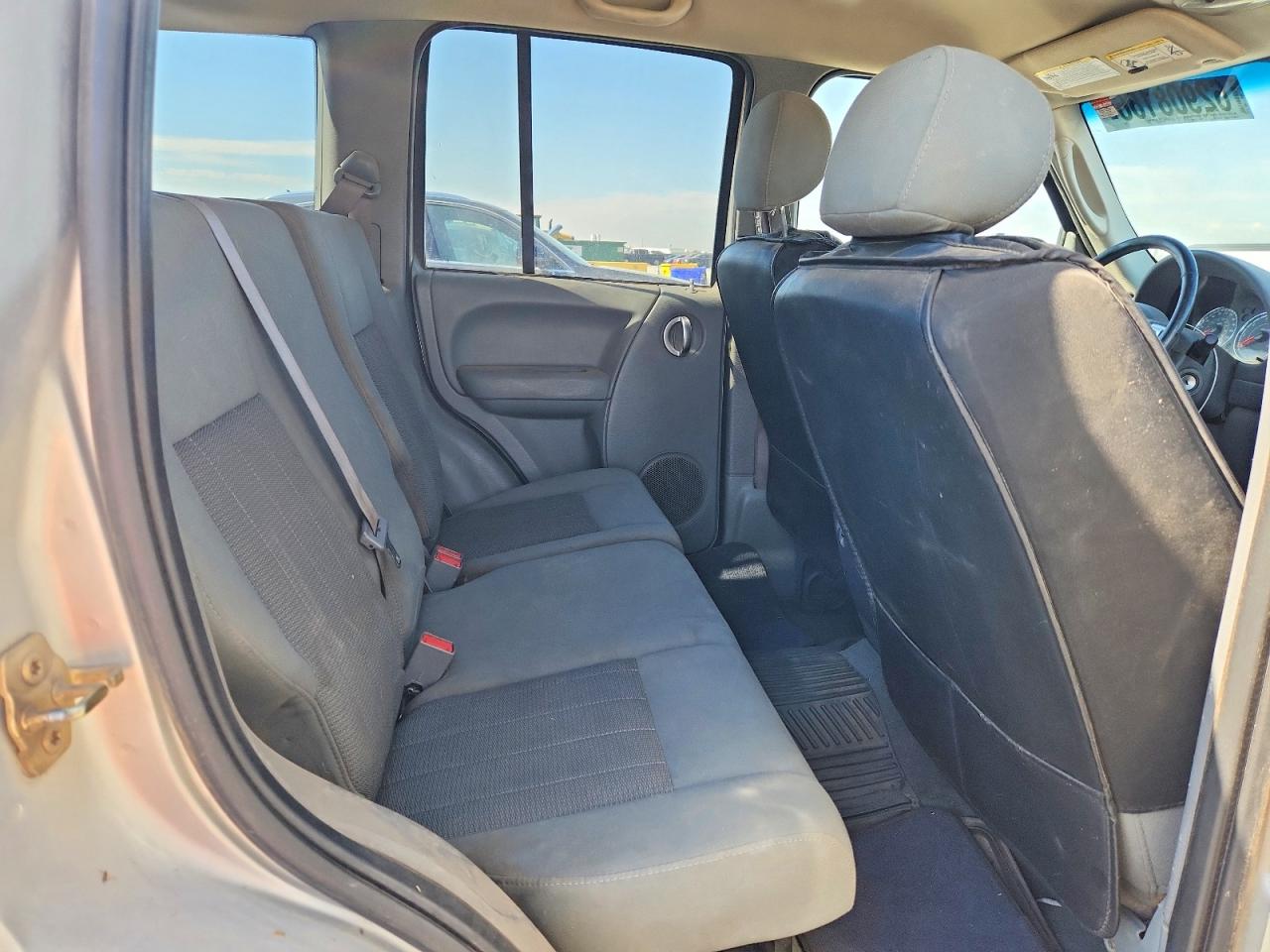 2005 Jeep Liberty Limited Silver vin: 1J4GL58KX5W695465