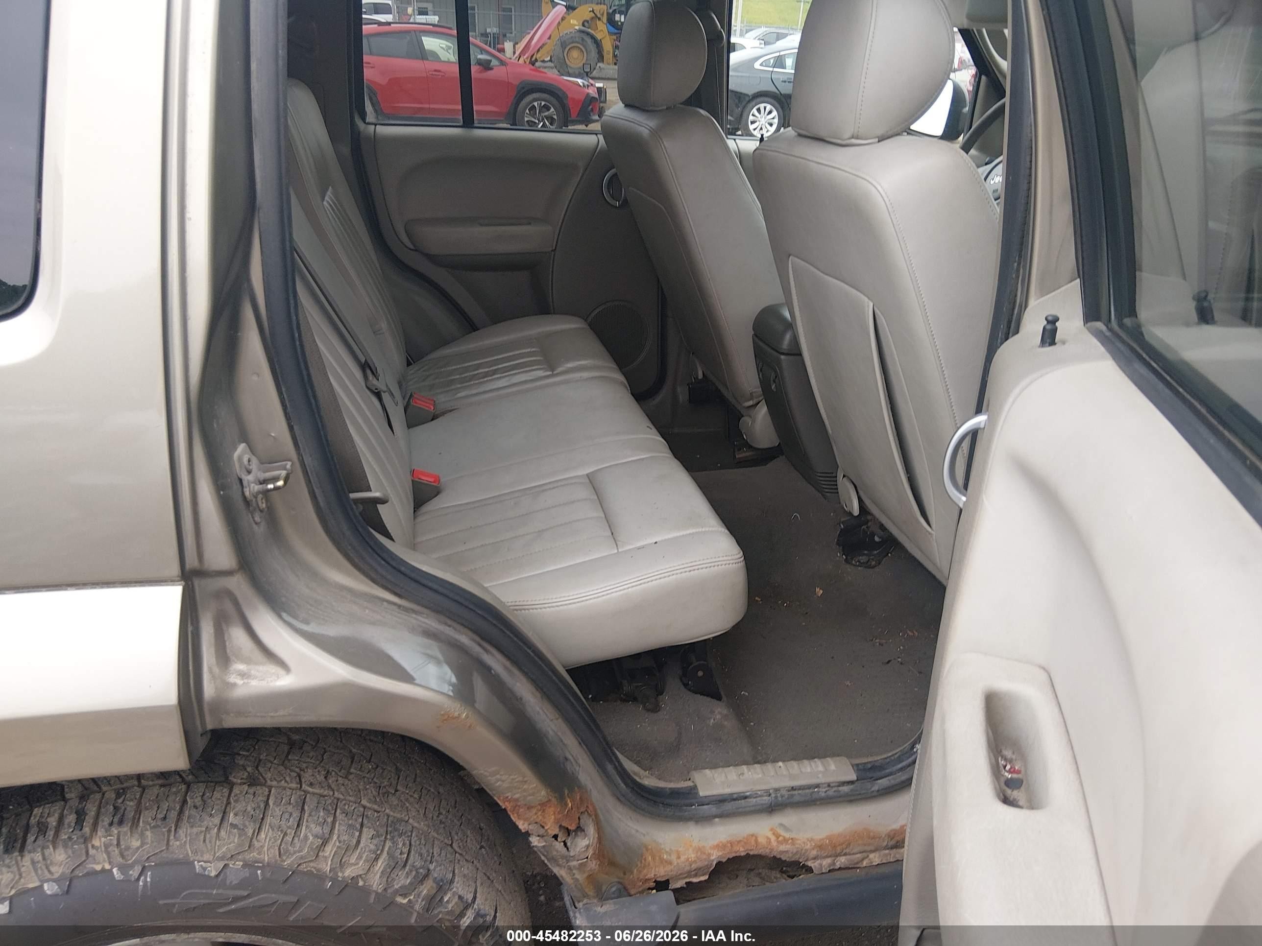 2007 Jeep Liberty Limited Edition Gold vin: 1J4GL58KX7W645880
