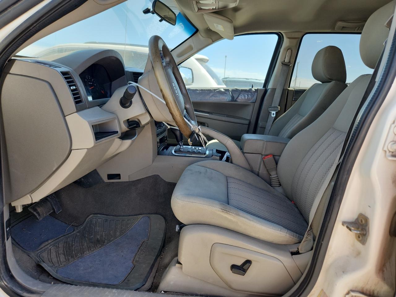 2005 Jeep Grand Cherokee Laredo White vin: 1J4GR48K05C581016