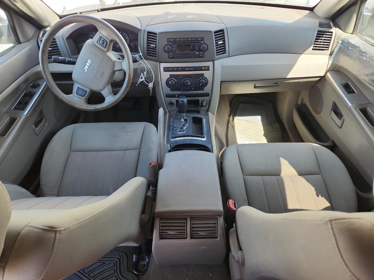 2005 Jeep Grand Cherokee Laredo White vin: 1J4GR48K05C581016