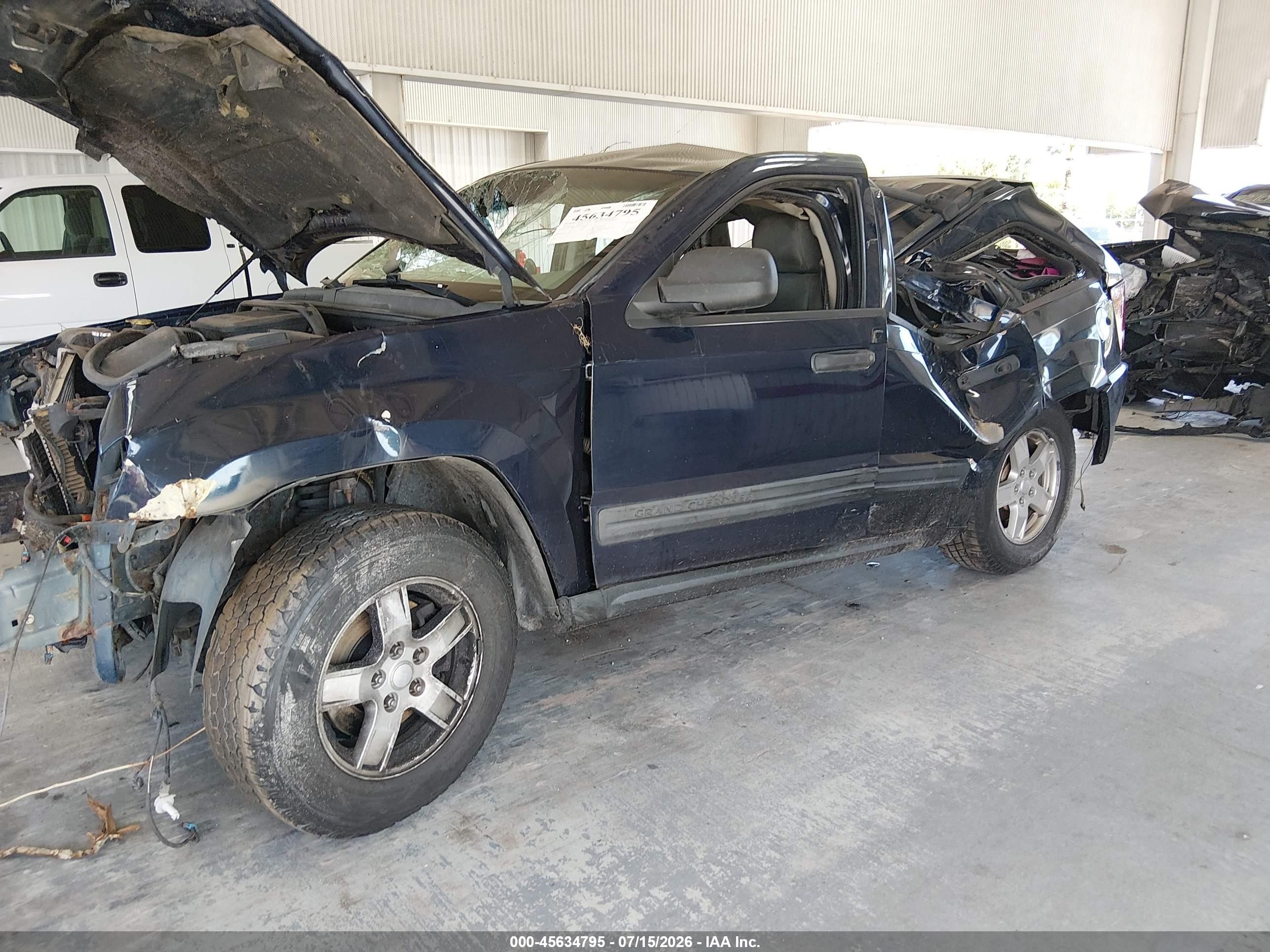 2005 Jeep Grand Cherokee Laredo Blue vin: 1J4GR48K05C672576