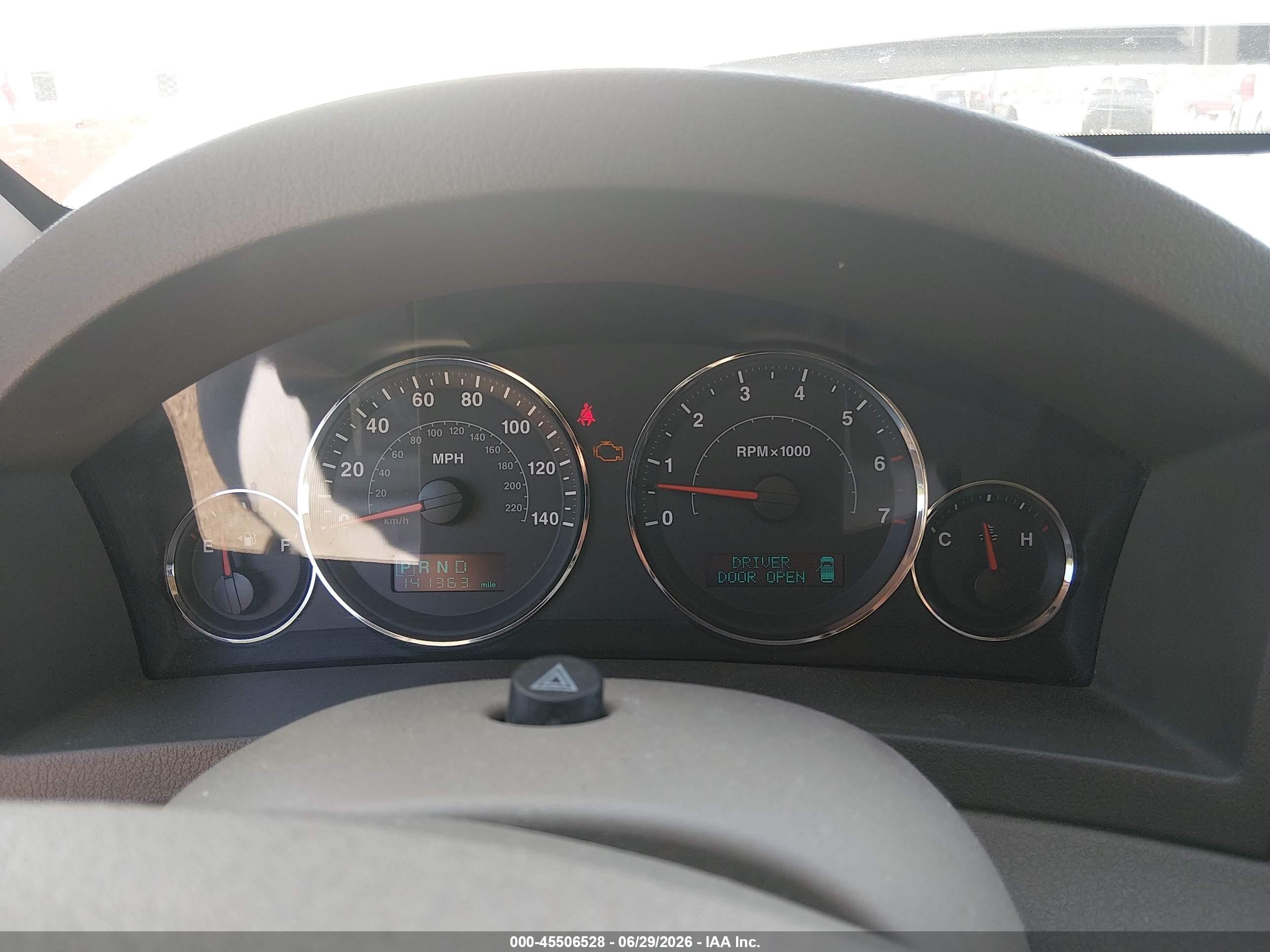 2006 Jeep Grand Cherokee Laredo Золотой vin: 1J4GR48K16C258451