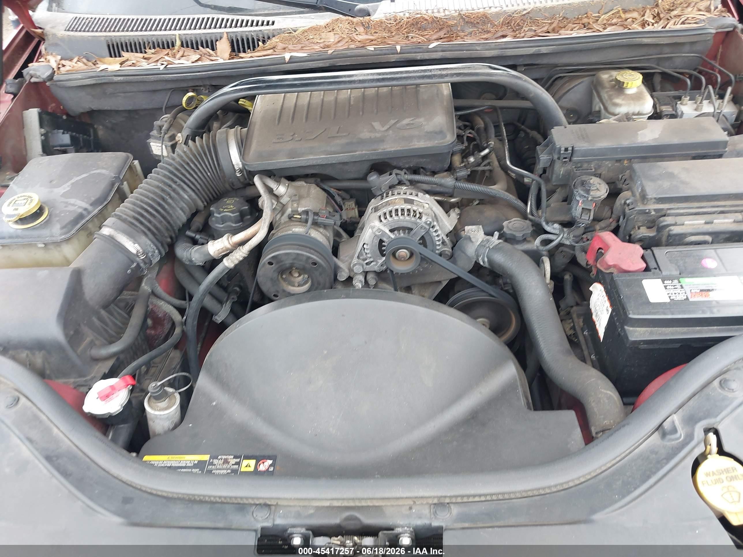 2005 Jeep Grand Cherokee Laredo Red vin: 1J4GR48K25C513347