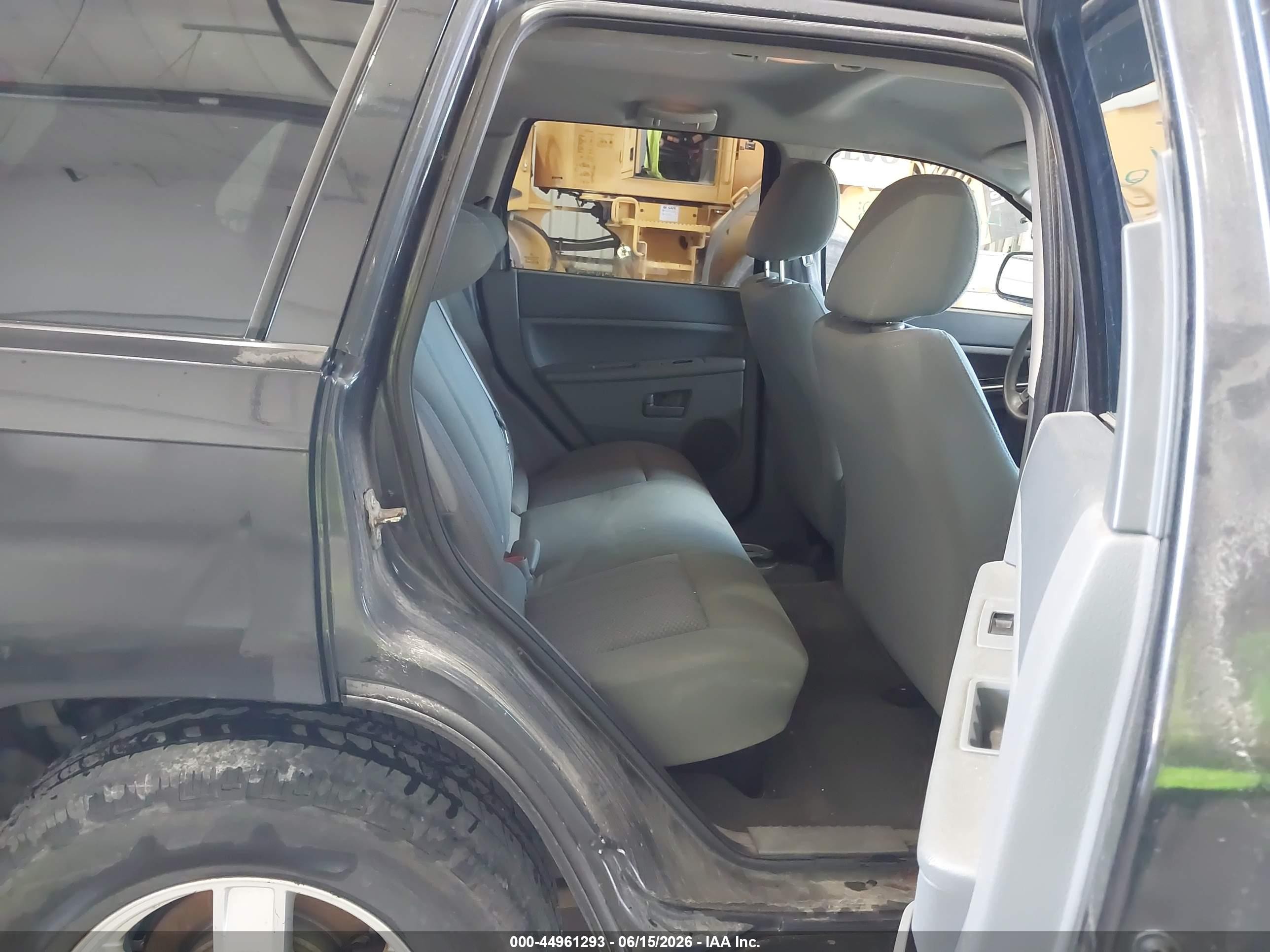 2005 Jeep Grand Cherokee Laredo Black vin: 1J4GR48K25C515499