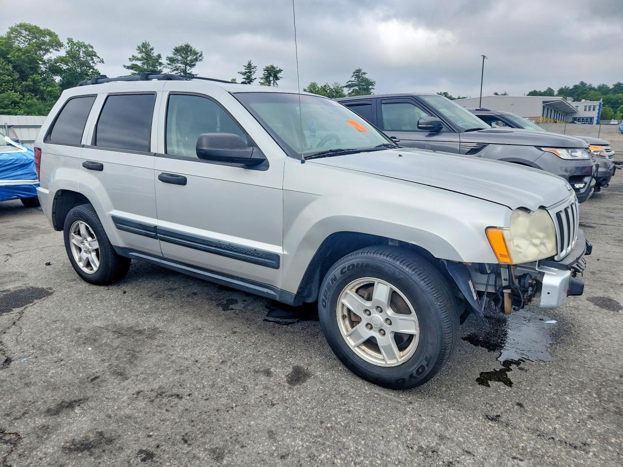 2005 Jeep Grand Cherokee Laredo Silver vin: 1J4GR48K35C538077