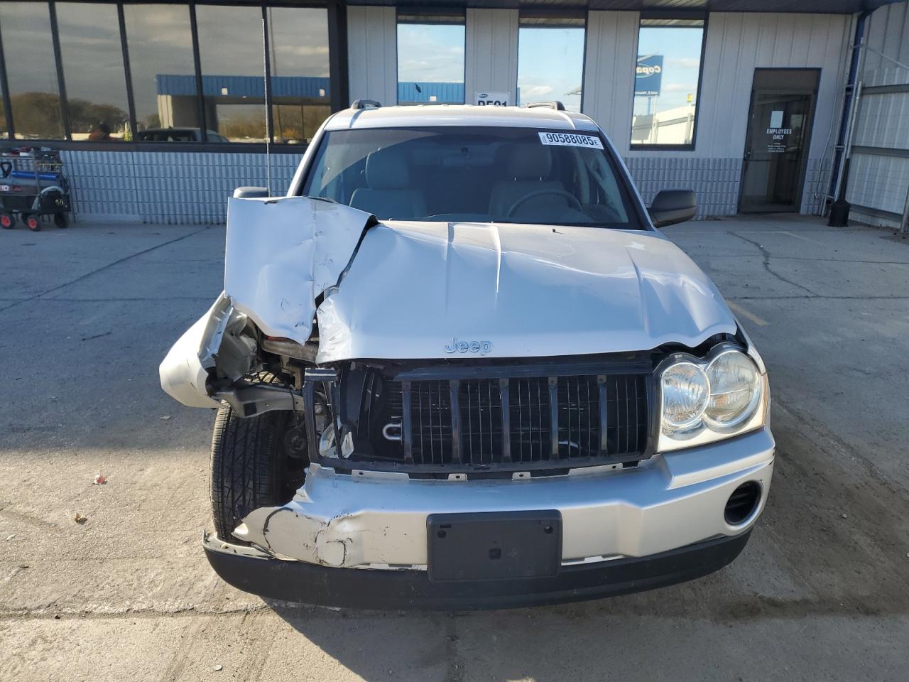 2005 Jeep Grand Cherokee Laredo Silver vin: 1J4GR48K35C634856