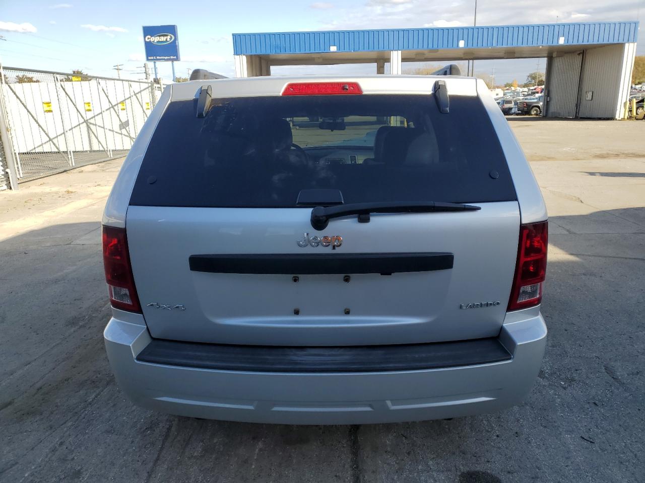 2005 Jeep Grand Cherokee Laredo Silver vin: 1J4GR48K35C634856