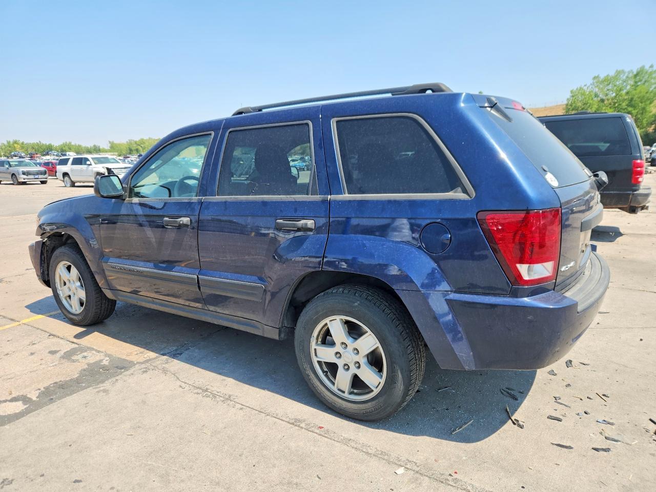 2005 Jeep Grand Cherokee Laredo Синий vin: 1J4GR48K45C689283