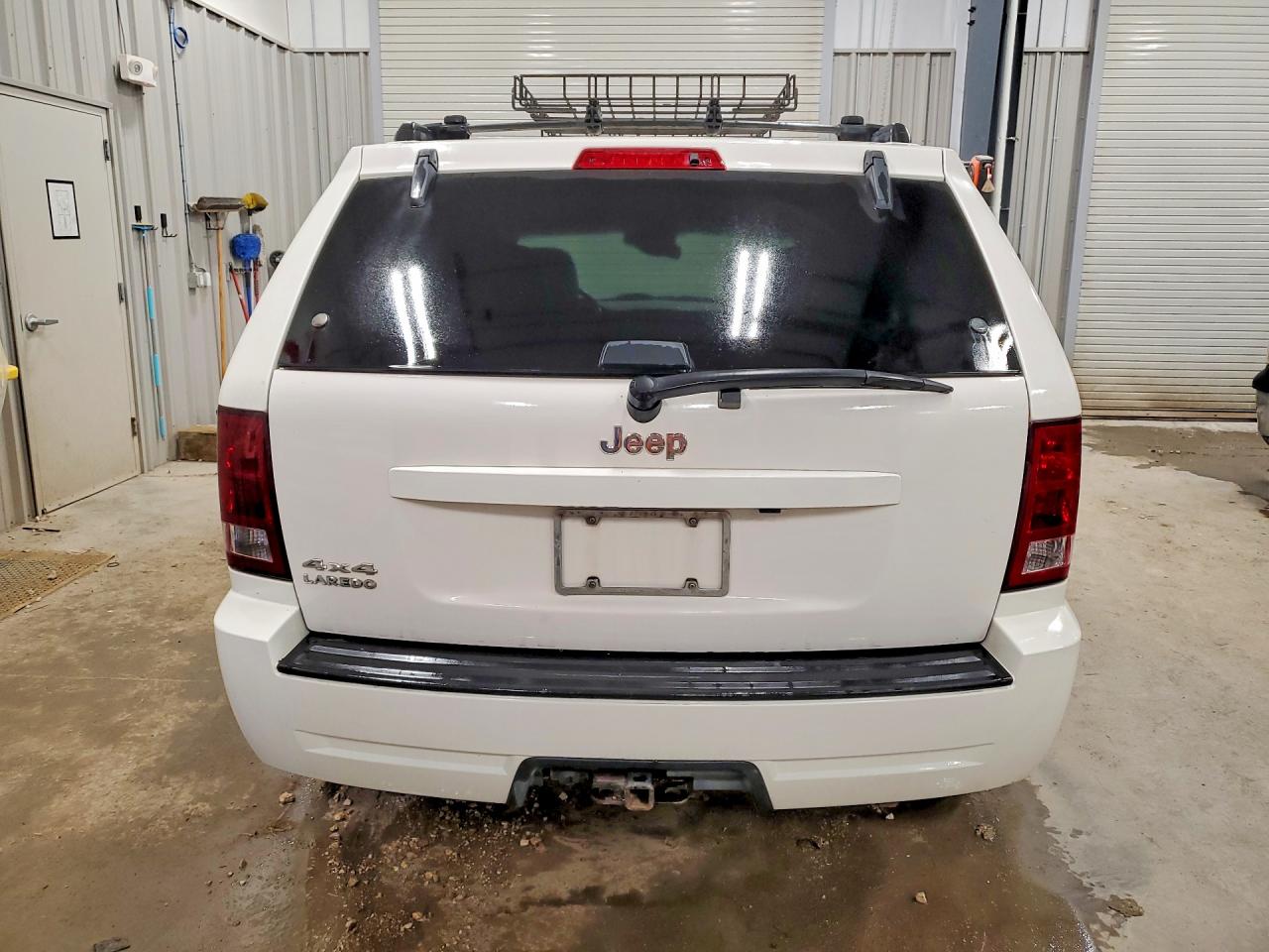 2006 Jeep Grand Cherokee Laredo White vin: 1J4GR48K46C121696