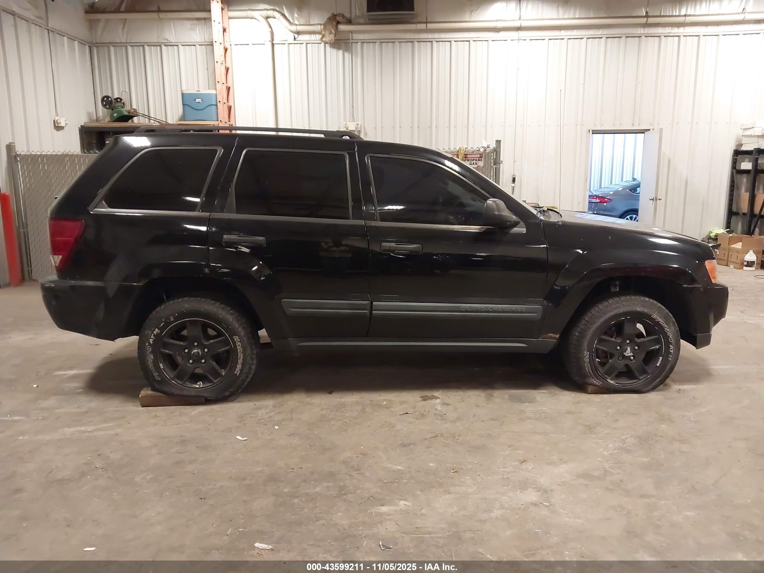 2006 Jeep Grand Cherokee Laredo Black vin: 1J4GR48K46C367518