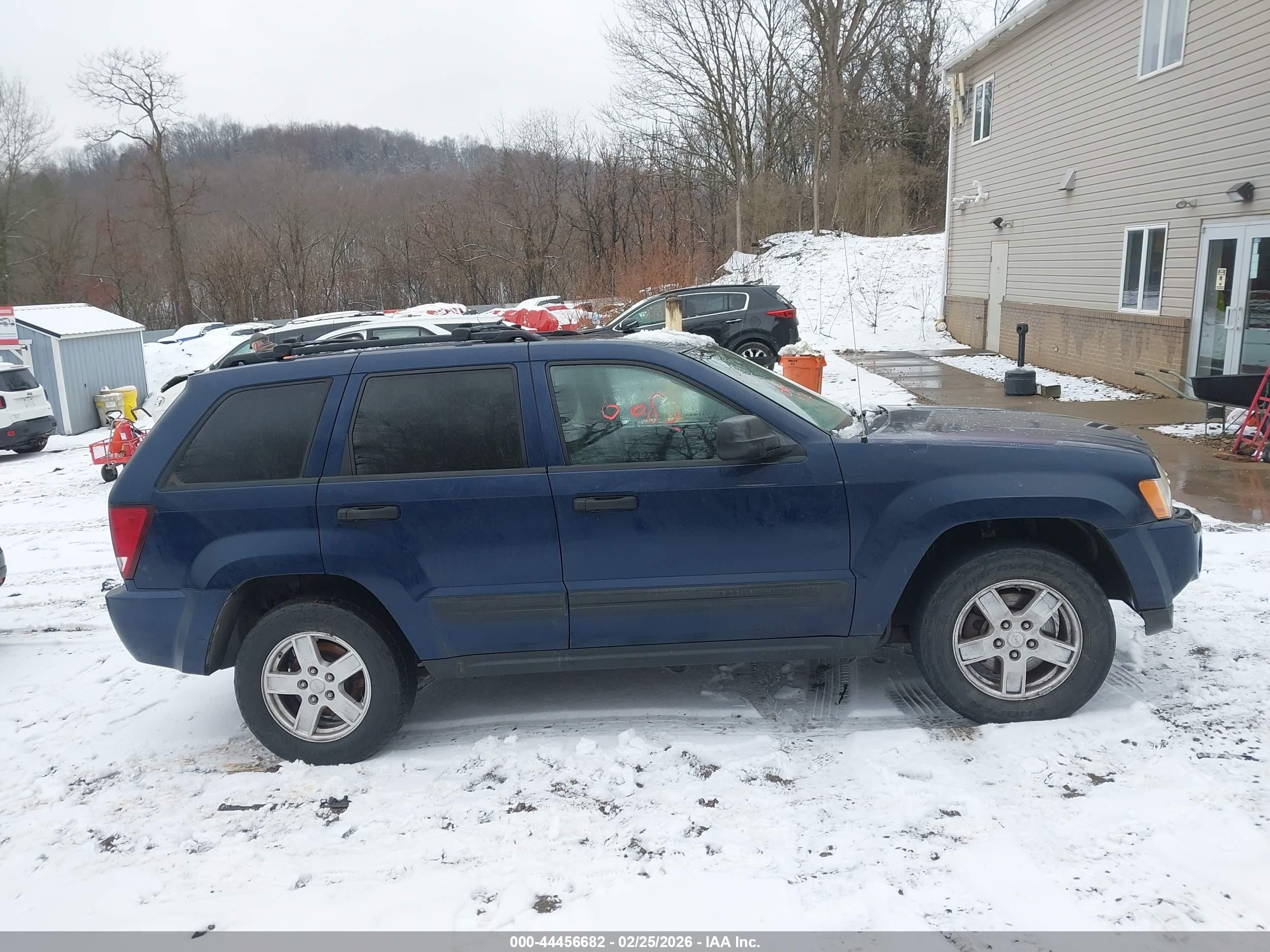 2005 Jeep Grand Cherokee Laredo Blue vin: 1J4GR48K55C509325