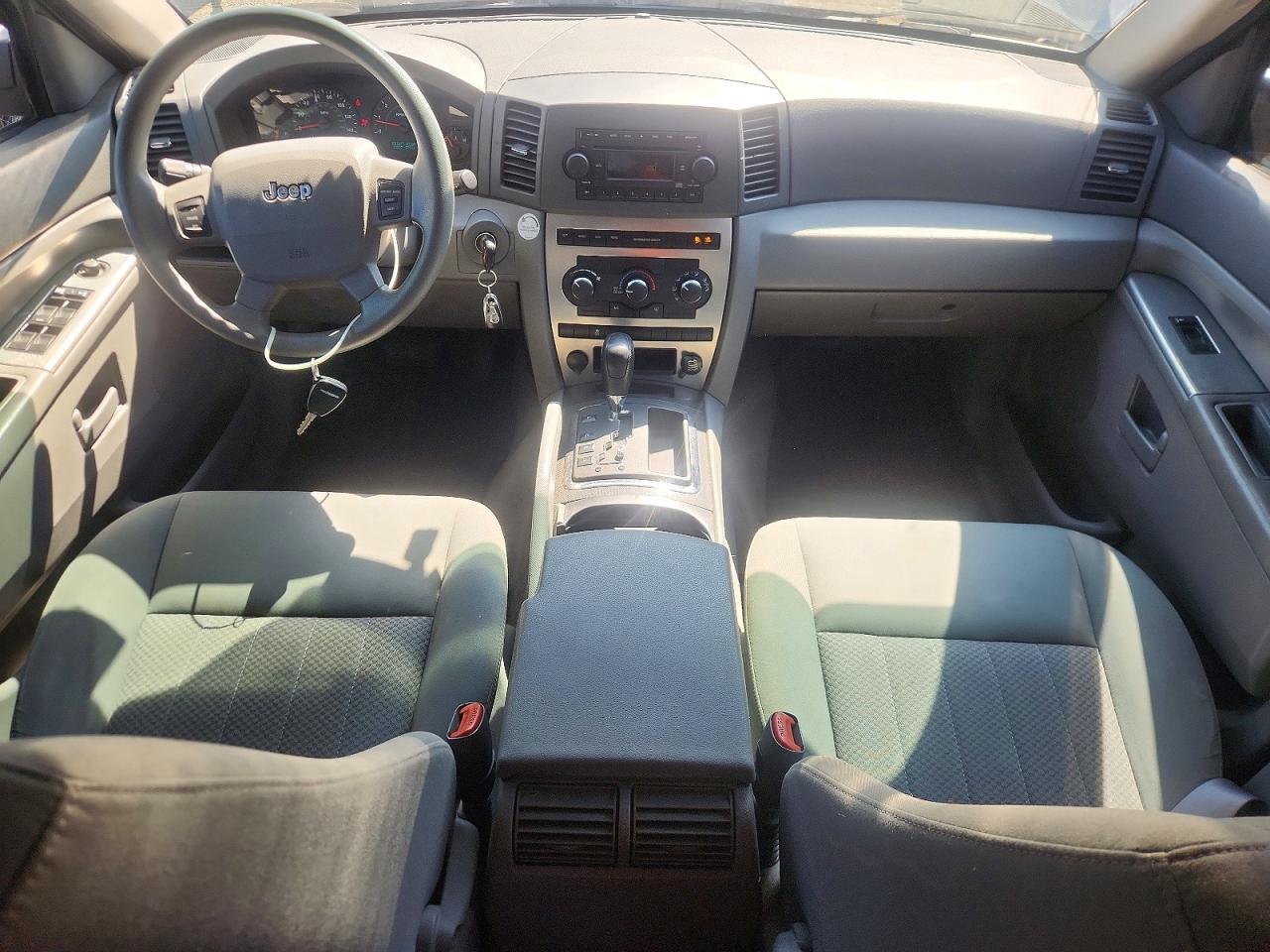 2005 Jeep Grand Cherokee Laredo/columbia/freedom Black vin: 1J4GR48K55C541000