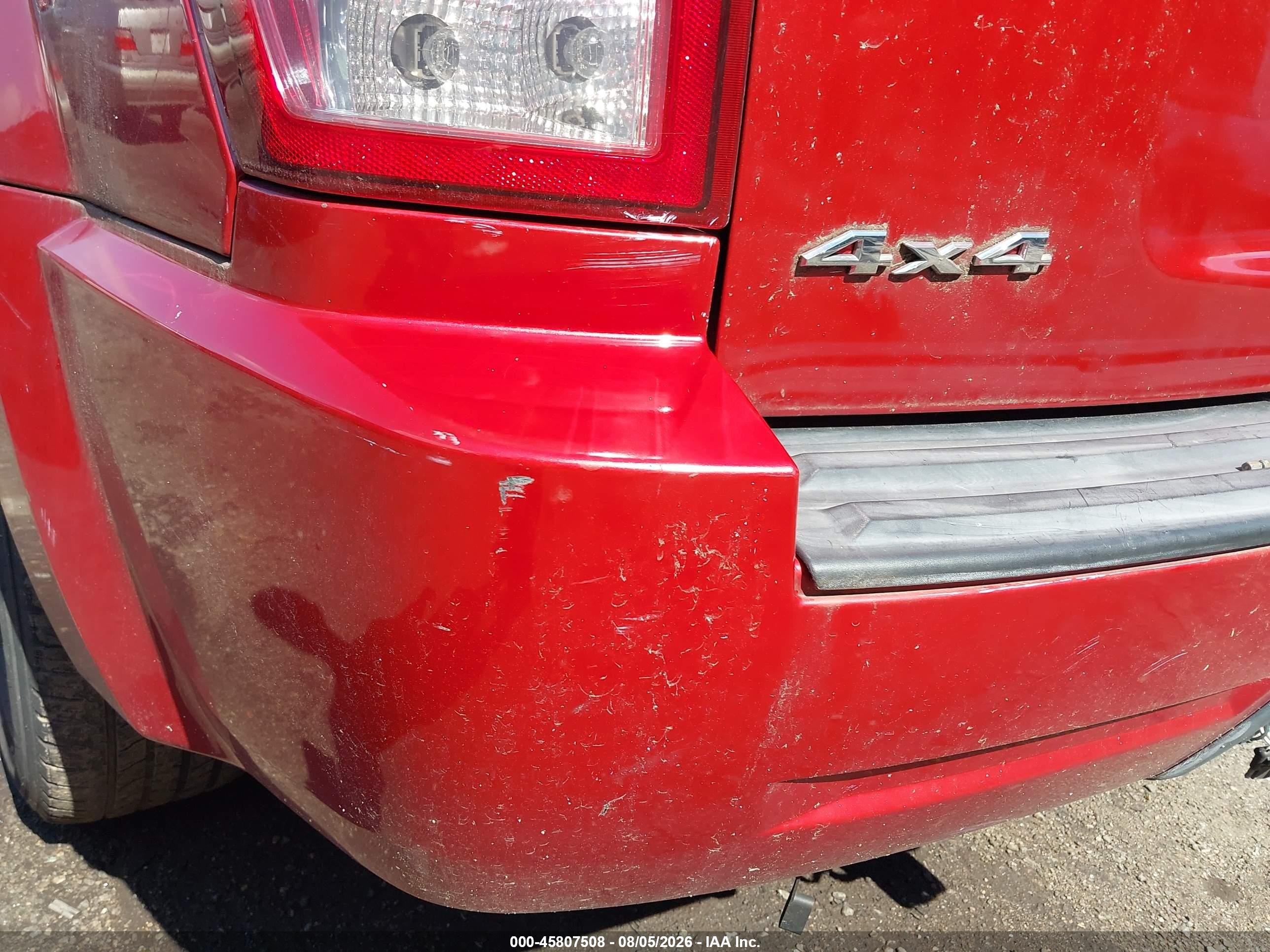 2005 Jeep Grand Cherokee Laredo Red vin: 1J4GR48K55C630758