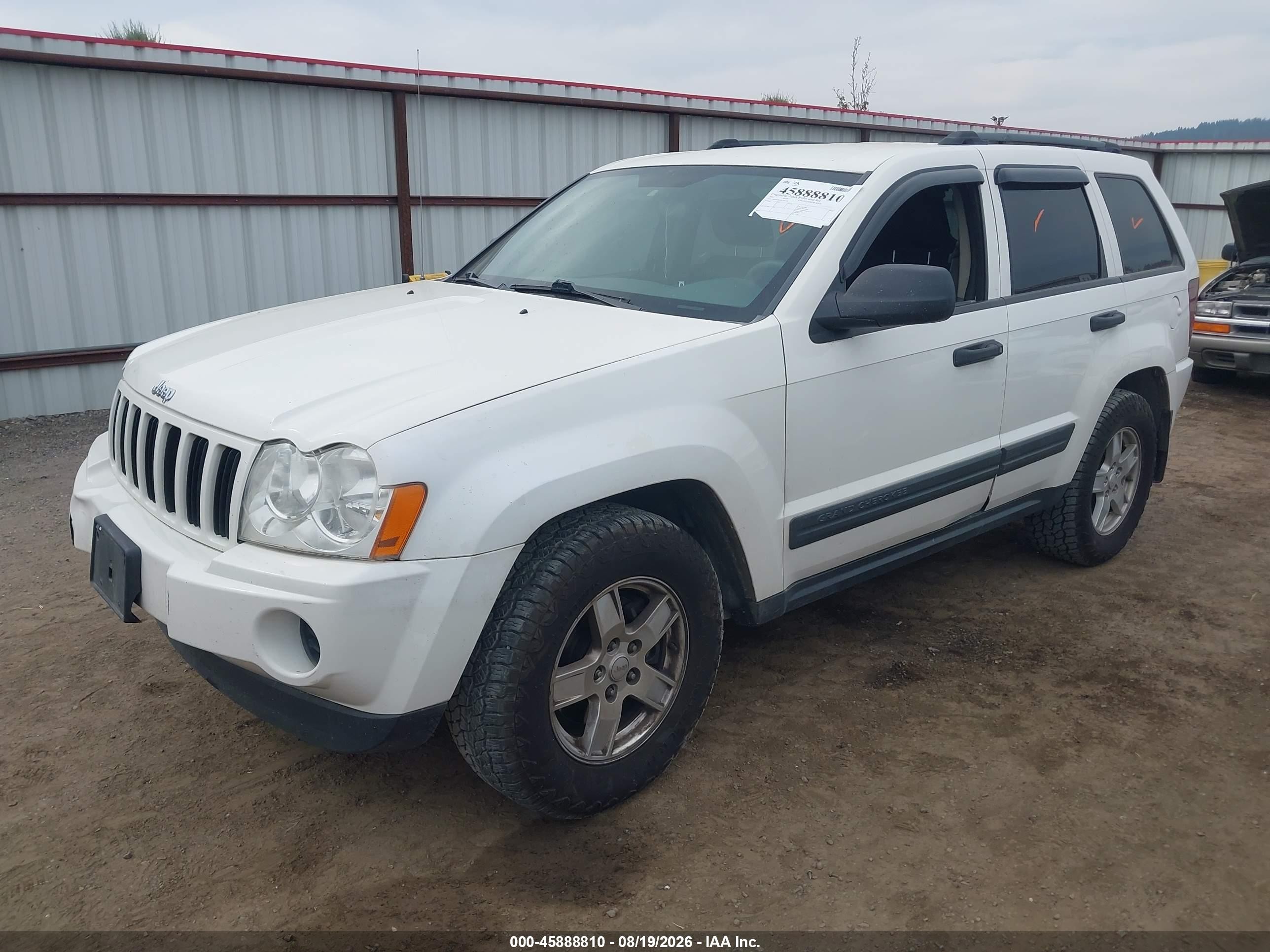 2005 Jeep Grand Cherokee Laredo White vin: 1J4GR48K55C707399