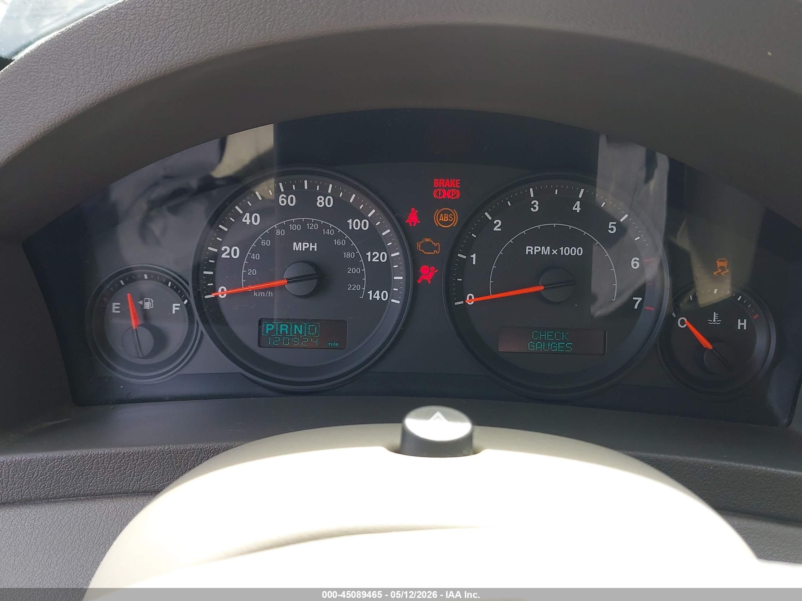 2005 Jeep Grand Cherokee Laredo Gray vin: 1J4GR48K65C501380