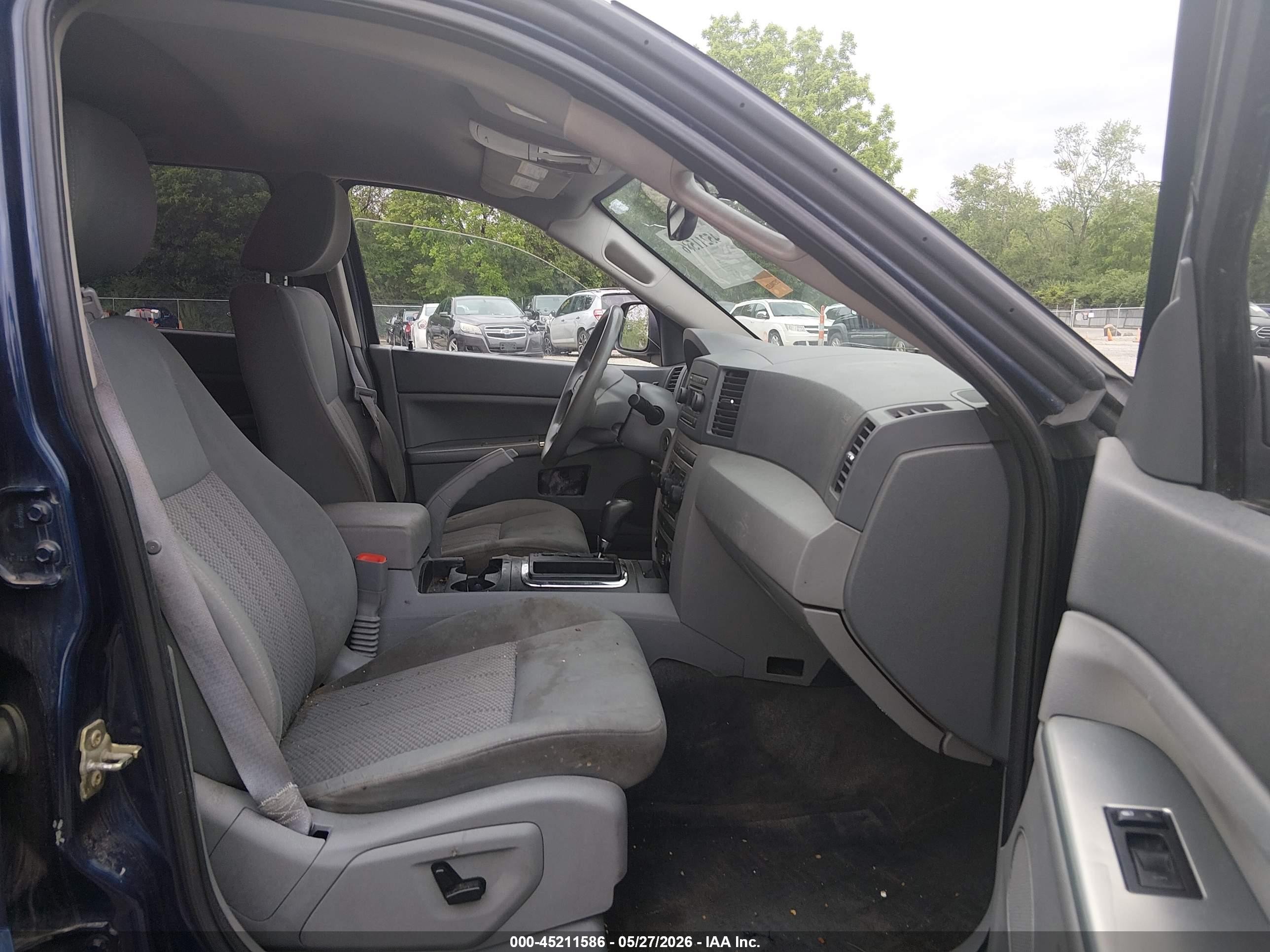 2005 Jeep Grand Cherokee Laredo Blue vin: 1J4GR48K75C509004
