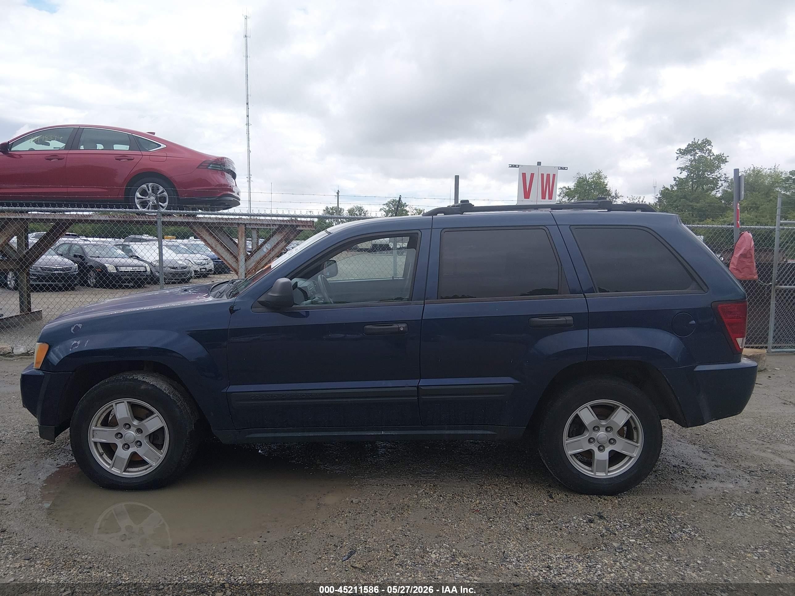 2005 Jeep Grand Cherokee Laredo Blue vin: 1J4GR48K75C509004