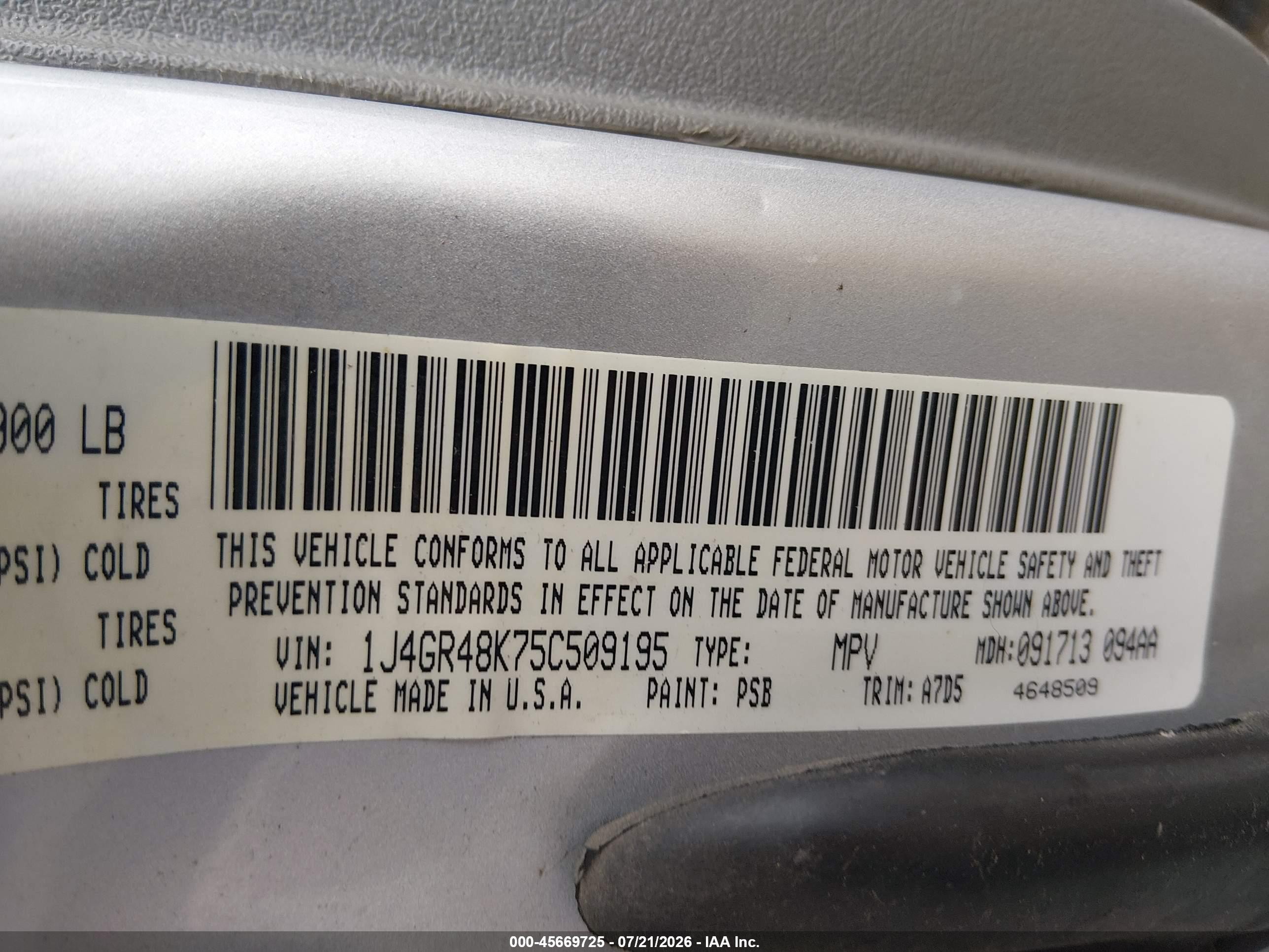 2005 Jeep Grand Cherokee Laredo Silver vin: 1J4GR48K75C509195