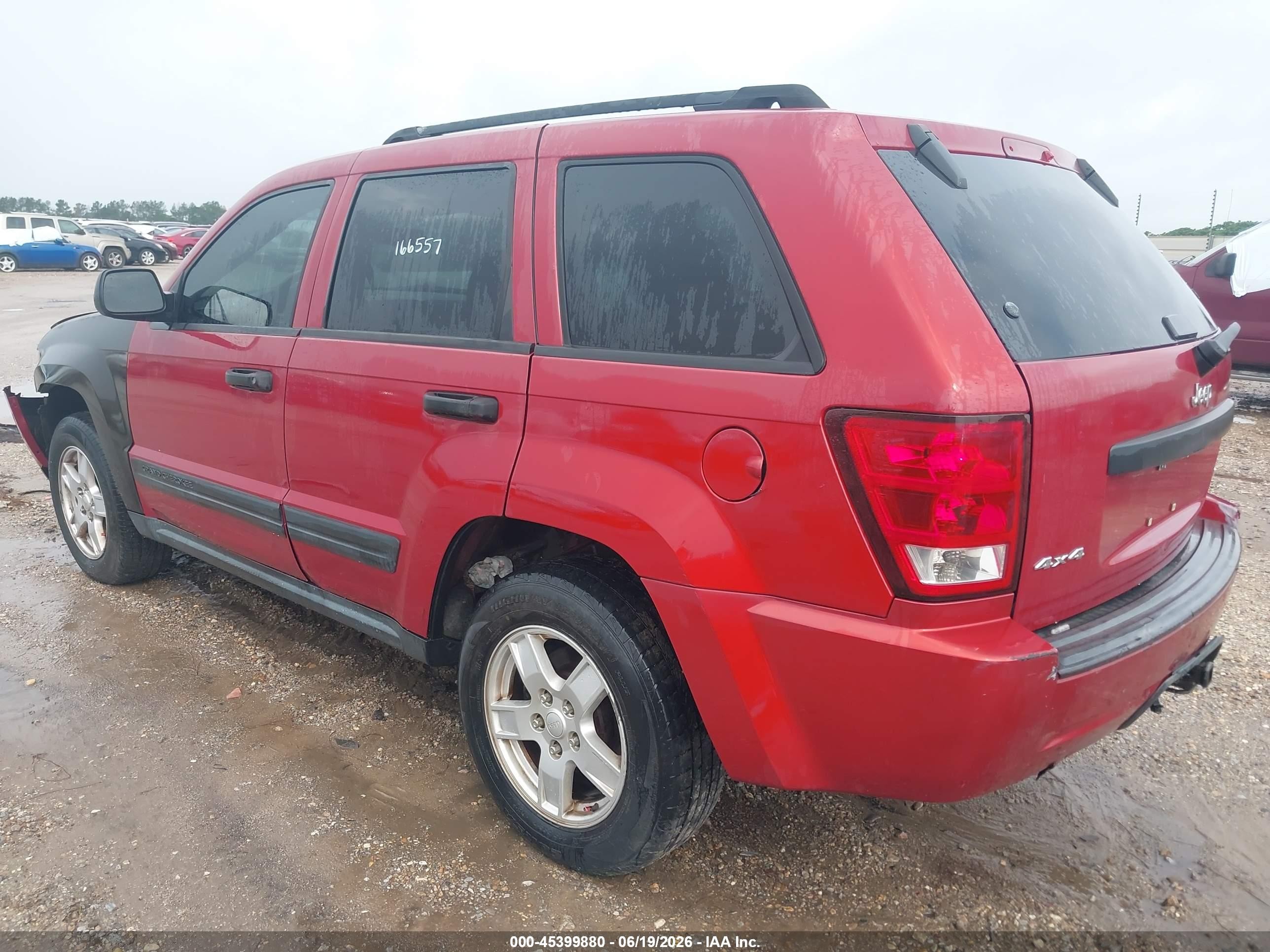 2005 Jeep Grand Cherokee Laredo Red vin: 1J4GR48K75C627361