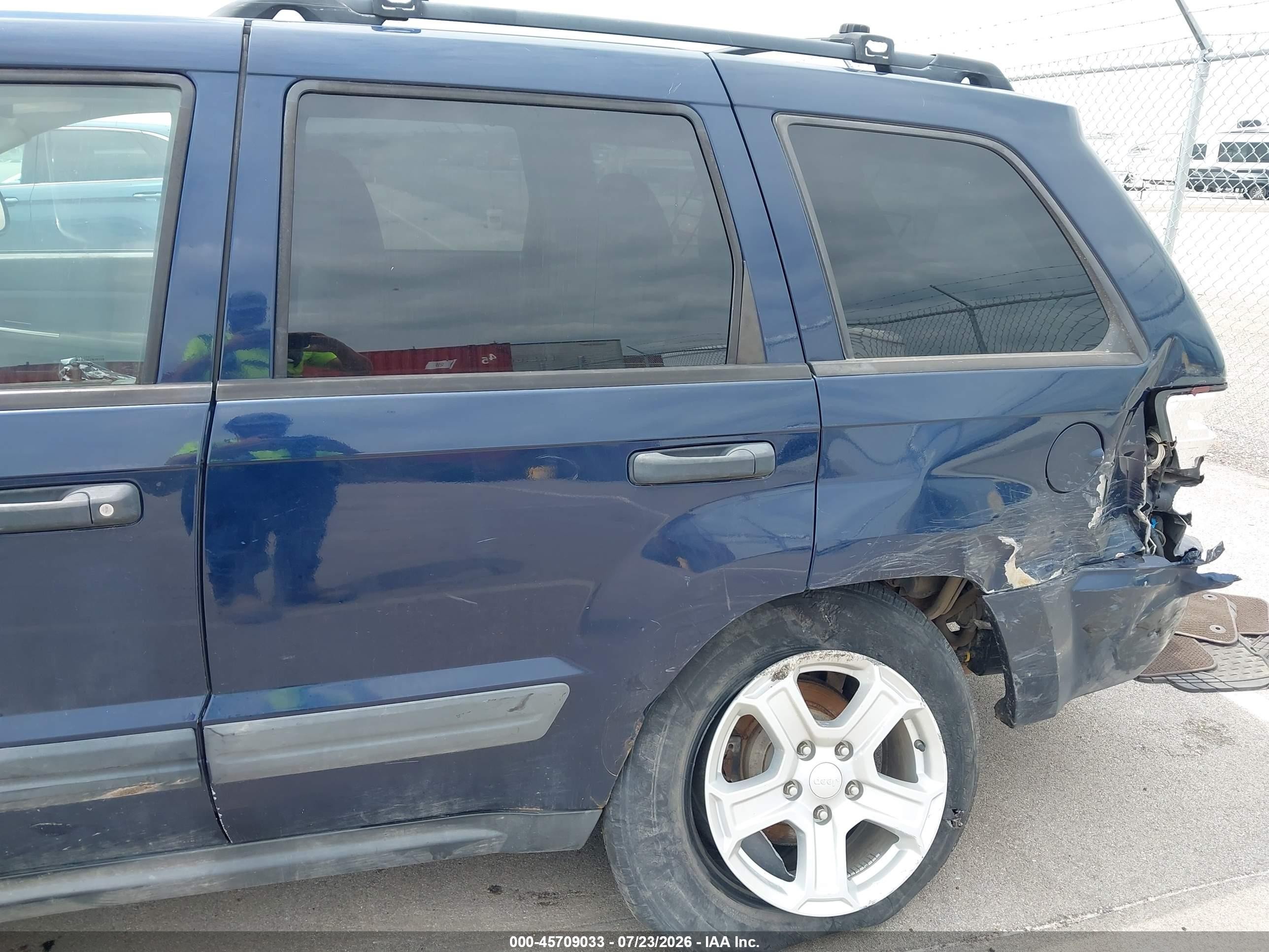 2005 Jeep Grand Cherokee Laredo Blue vin: 1J4GR48K75C718100