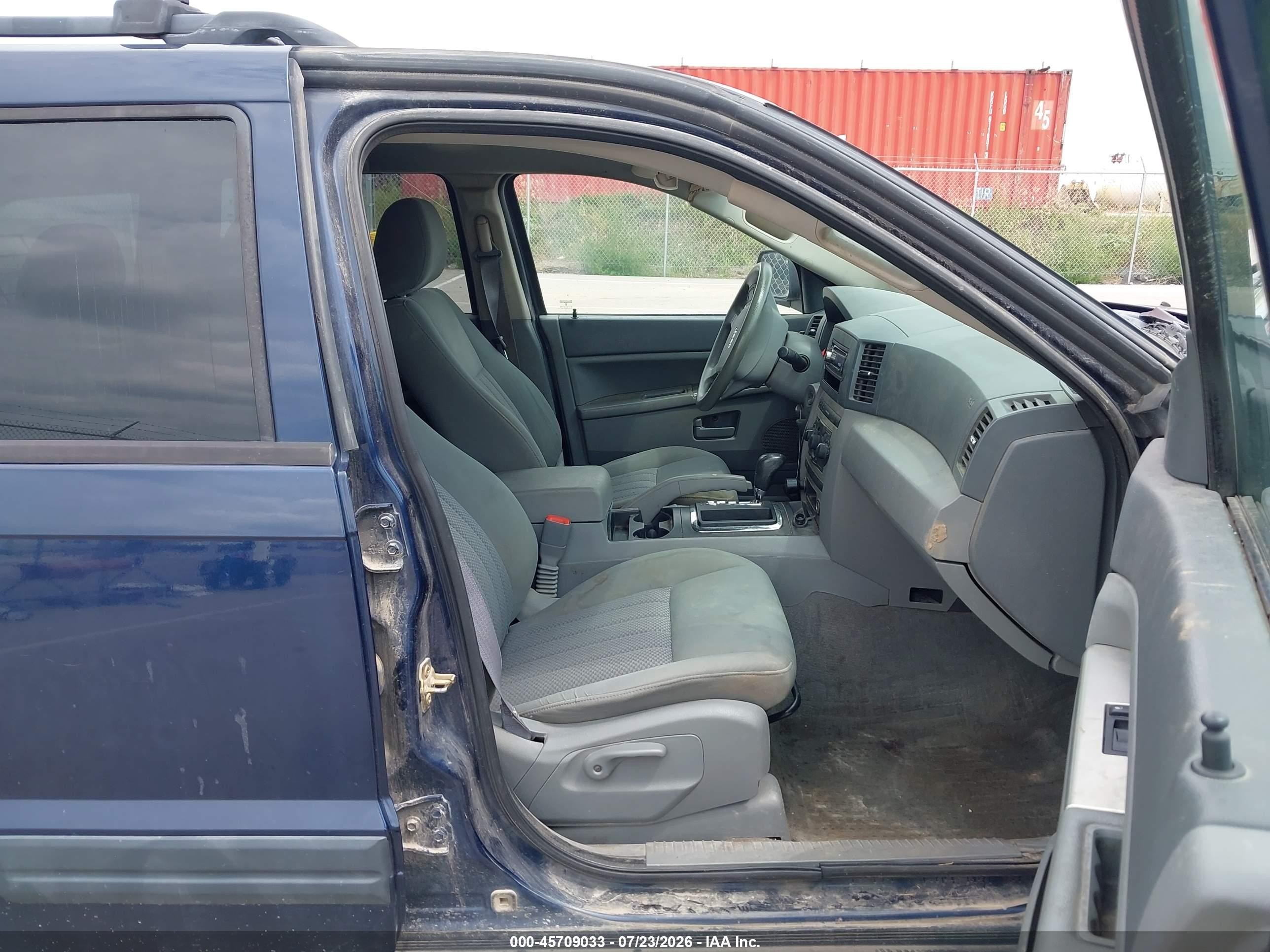 2005 Jeep Grand Cherokee Laredo Blue vin: 1J4GR48K75C718100