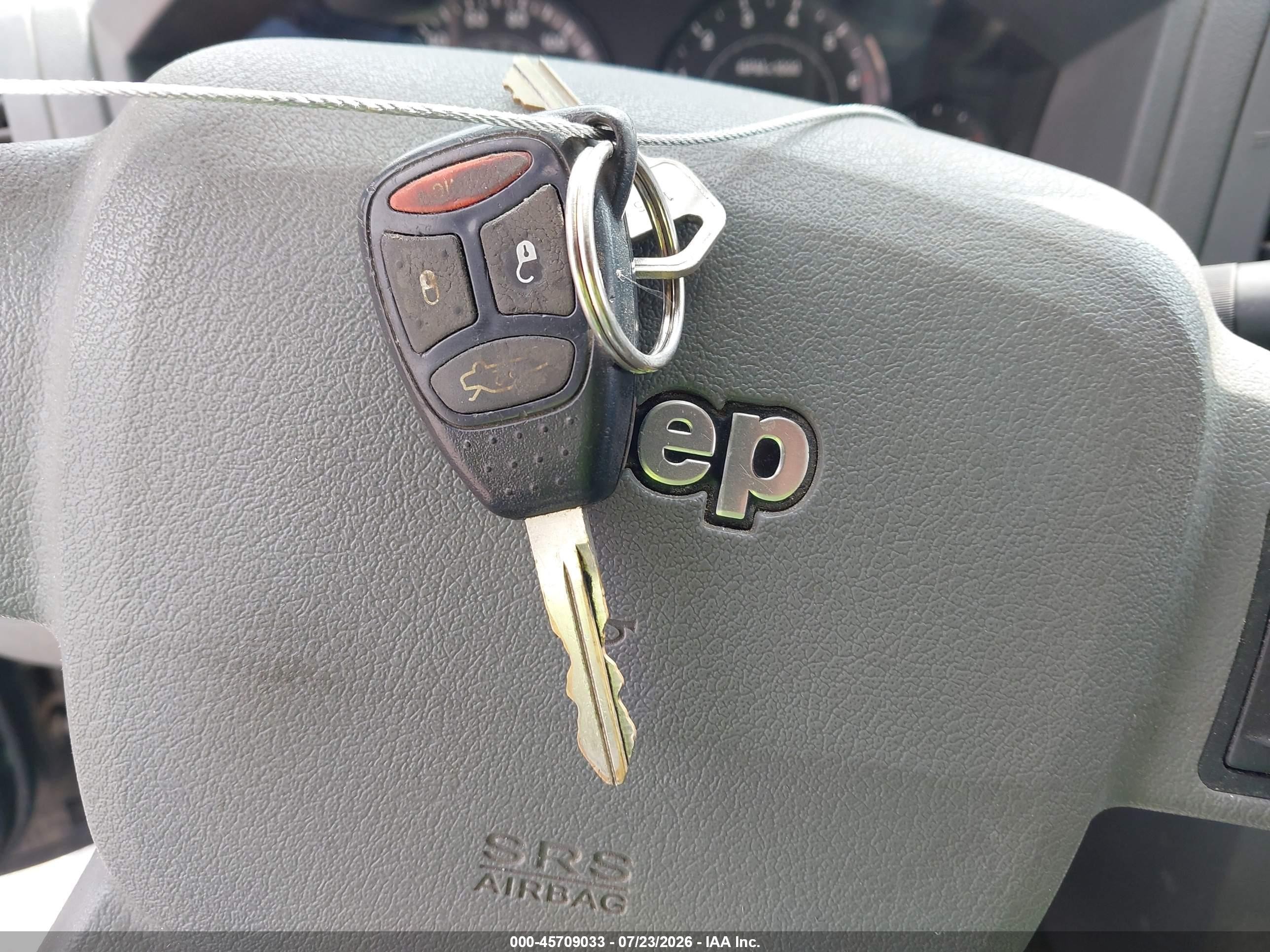 2005 Jeep Grand Cherokee Laredo Blue vin: 1J4GR48K75C718100
