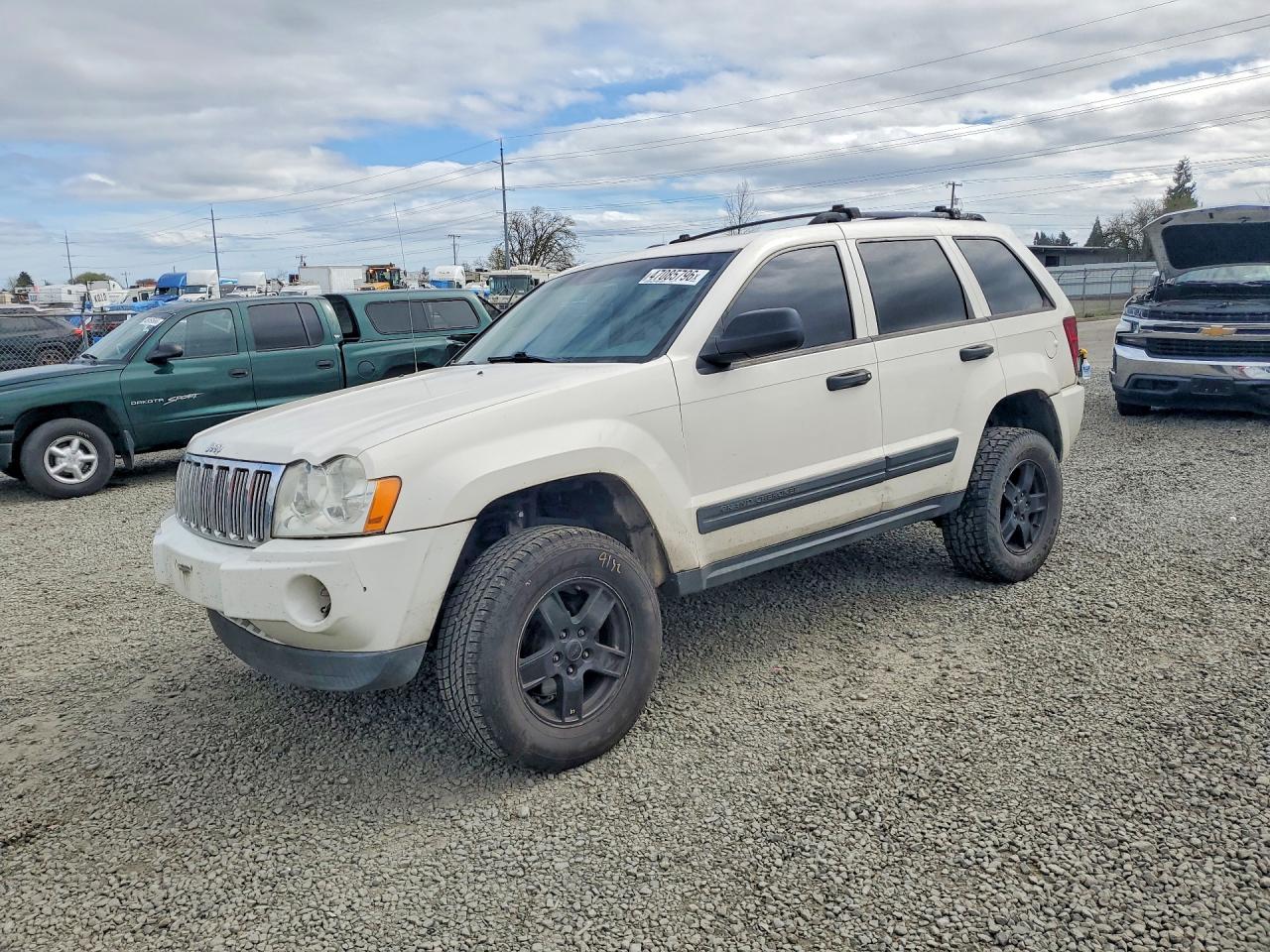 2006 Jeep Grand Cherokee Laredo White vin: 1J4GR48K76C152067