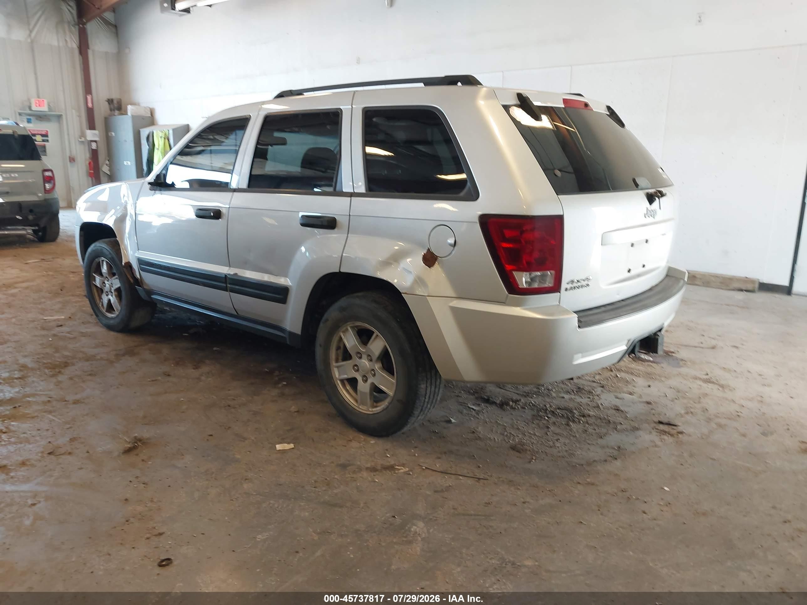 2006 Jeep Grand Cherokee Laredo Silver vin: 1J4GR48K76C185912