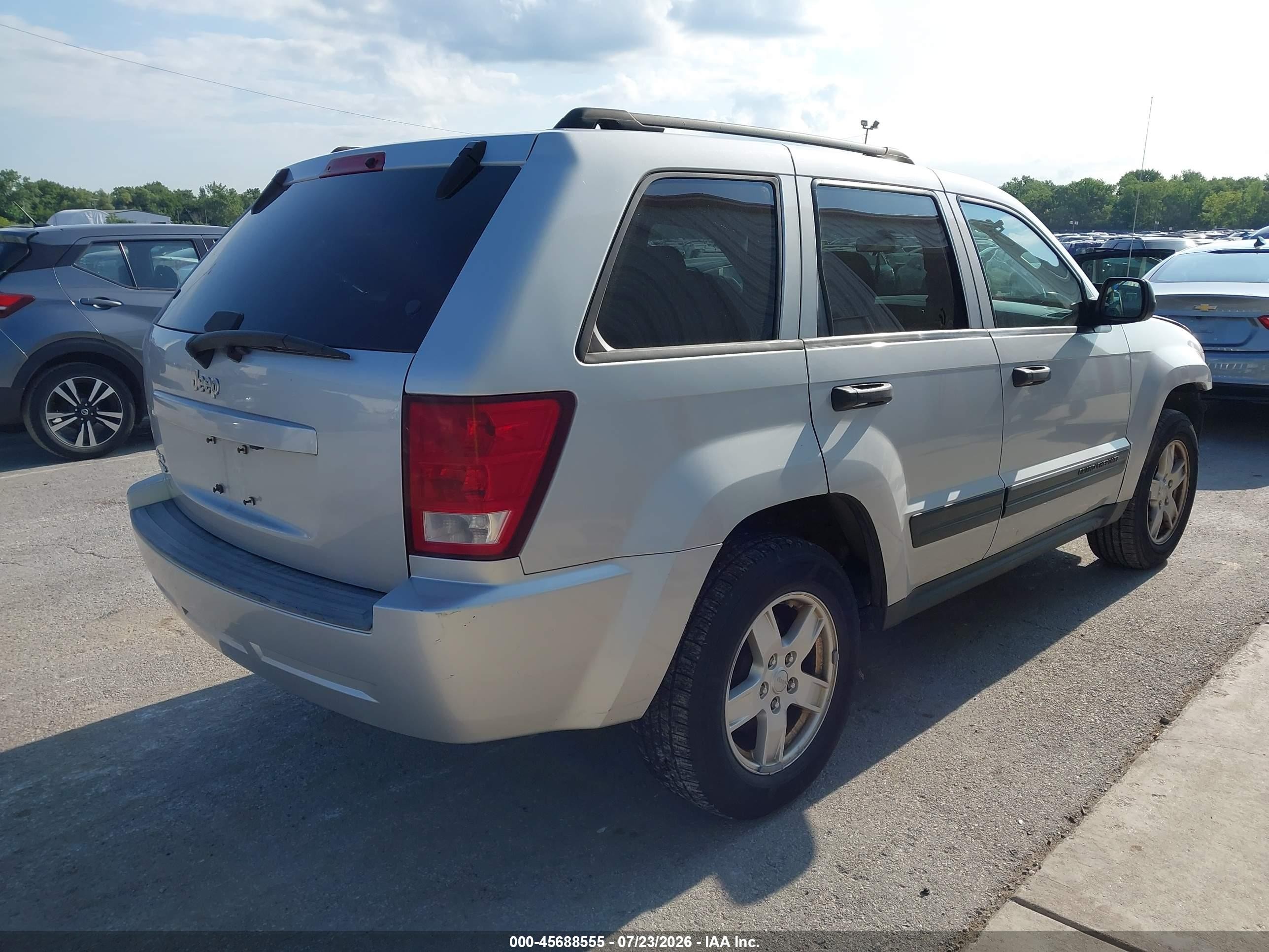 2006 Jeep Grand Cherokee Laredo Серебряный vin: 1J4GR48K76C255926