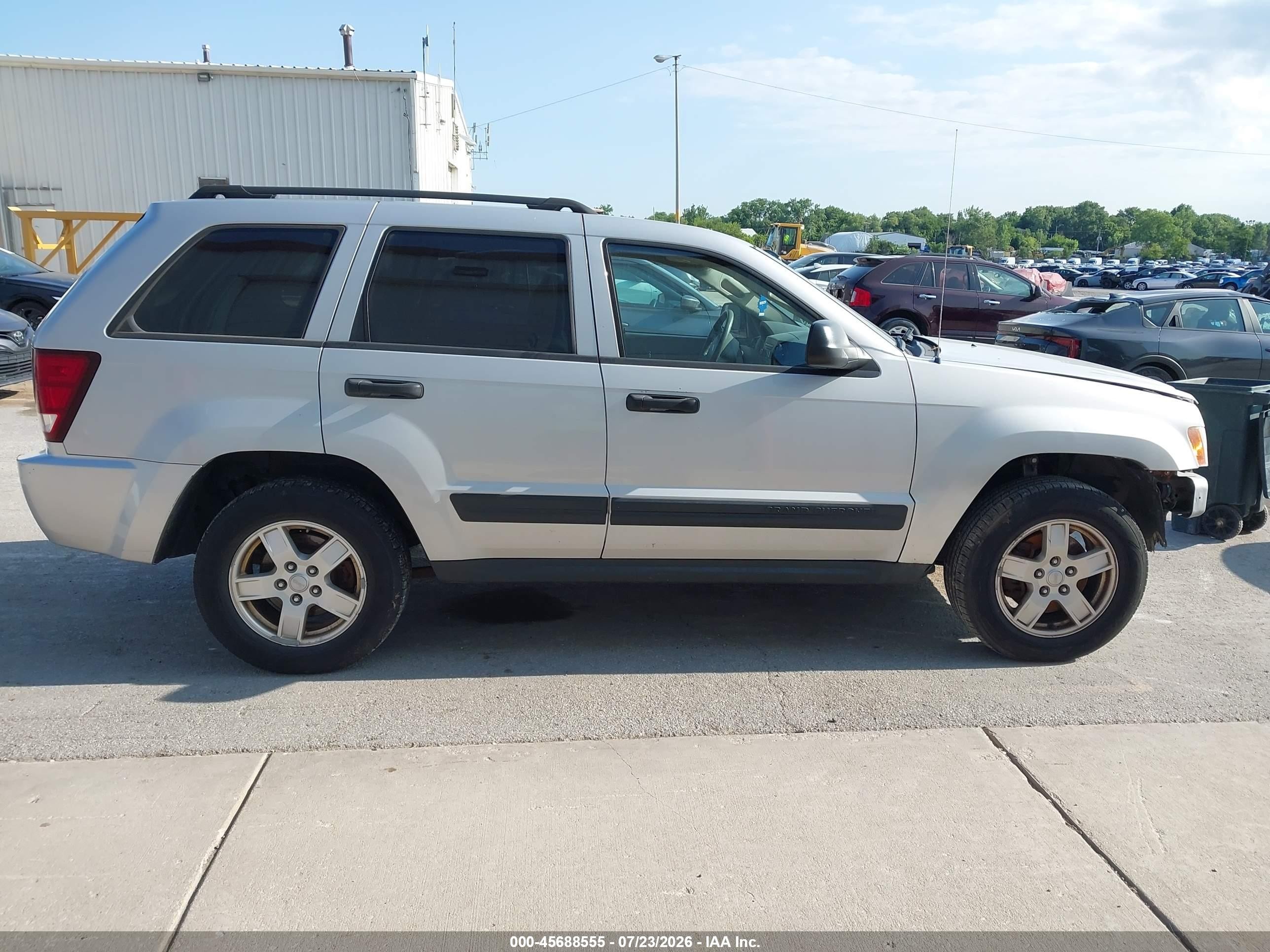 2006 Jeep Grand Cherokee Laredo Серебряный vin: 1J4GR48K76C255926