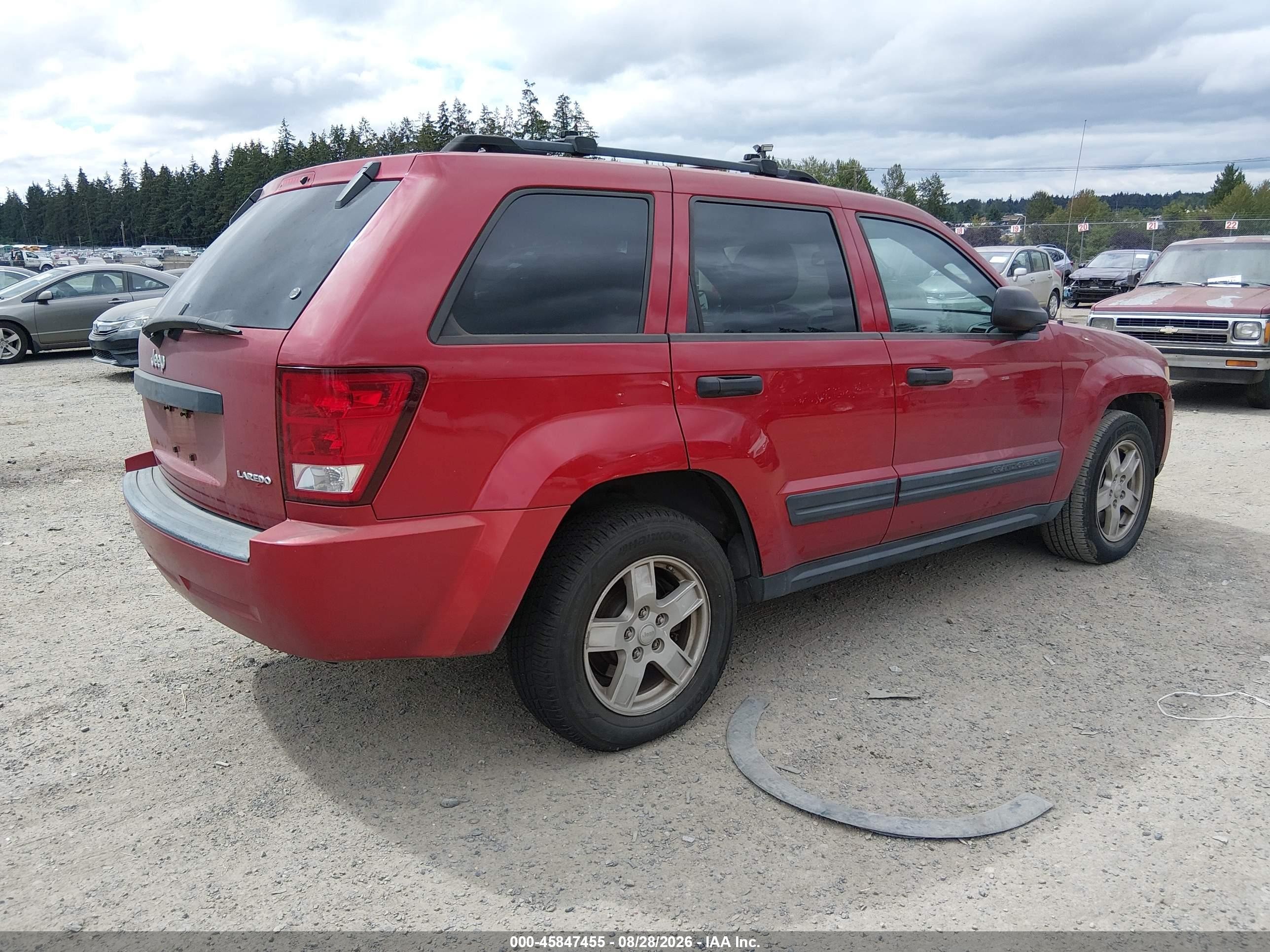 2005 Jeep Grand Cherokee Laredo Burgundy vin: 1J4GR48K85C504216