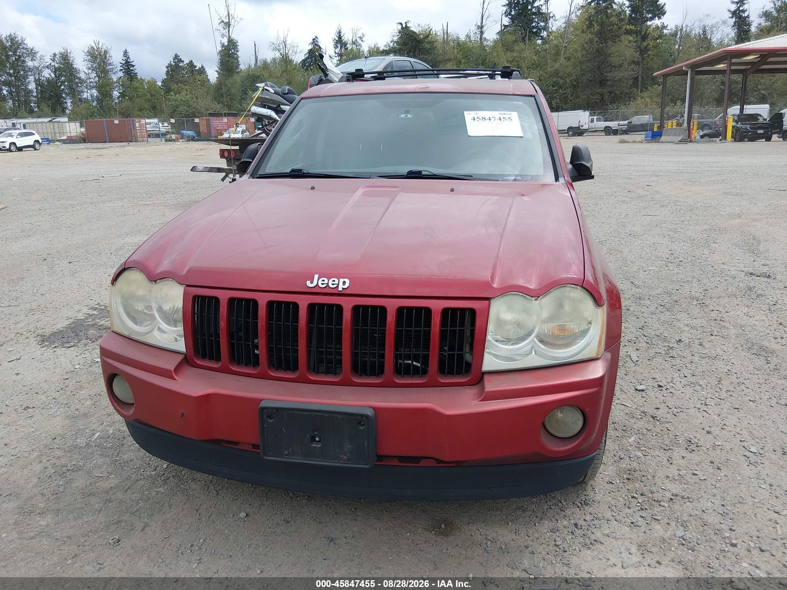 2005 Jeep Grand Cherokee Laredo Burgundy vin: 1J4GR48K85C504216