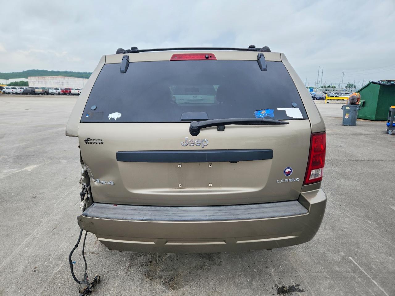 2005 Jeep Grand Cherokee Laredo Tan vin: 1J4GR48K85C640703