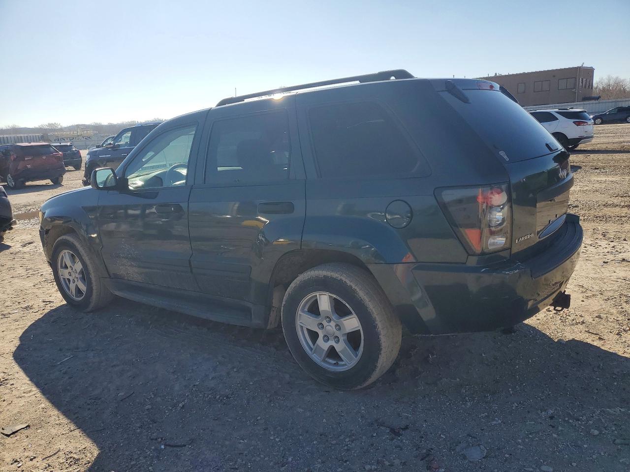 2005 Jeep Grand Cherokee Laredo Green vin: 1J4GR48K85C673877