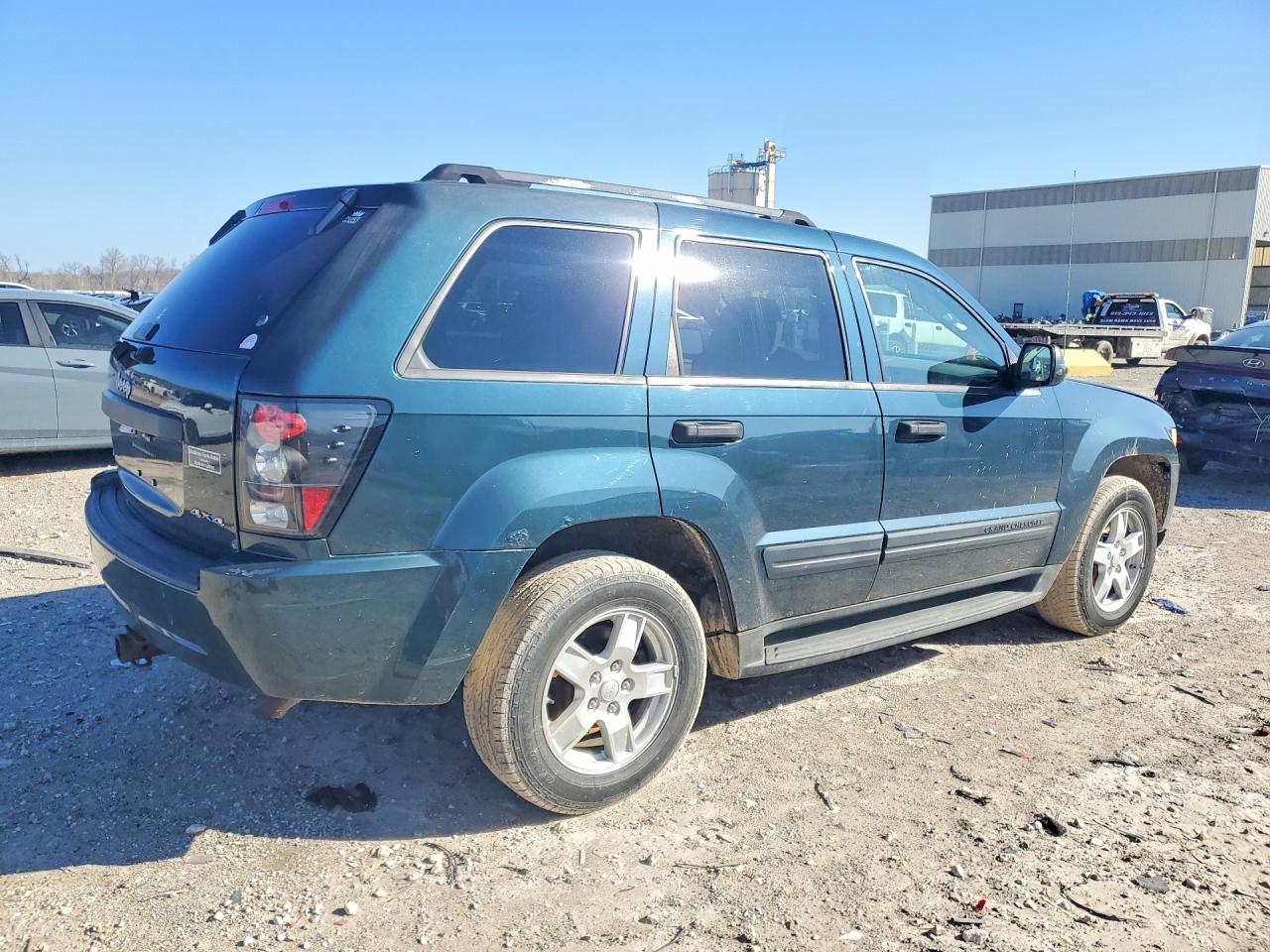 2005 Jeep Grand Cherokee Laredo Green vin: 1J4GR48K85C673877
