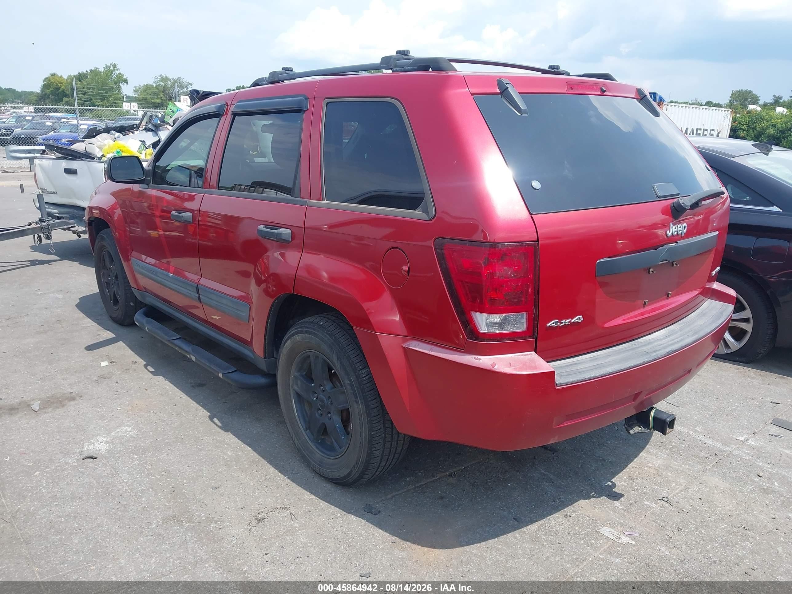 2005 Jeep Grand Cherokee Laredo Красный vin: 1J4GR48K85C701032