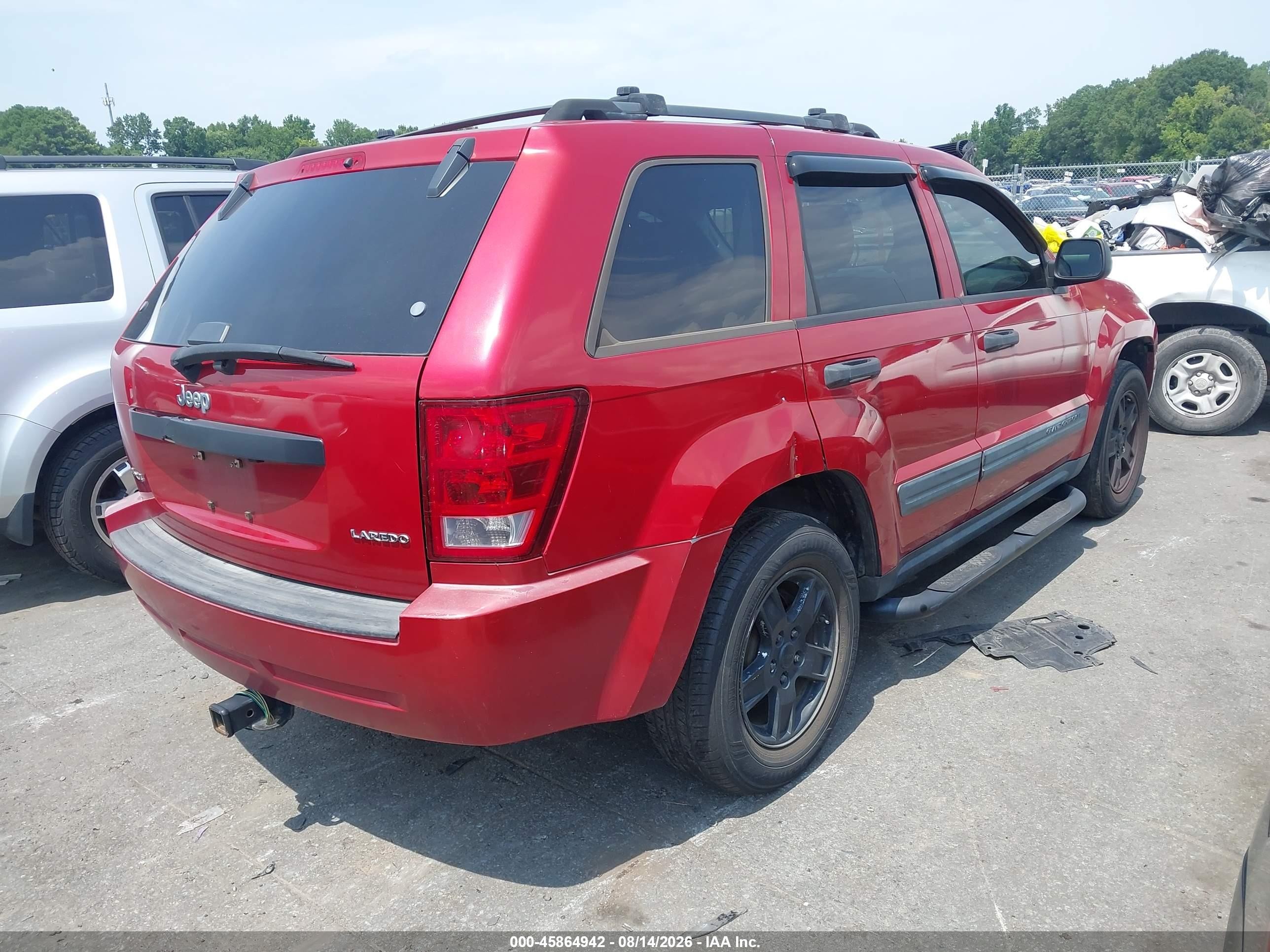 2005 Jeep Grand Cherokee Laredo Красный vin: 1J4GR48K85C701032