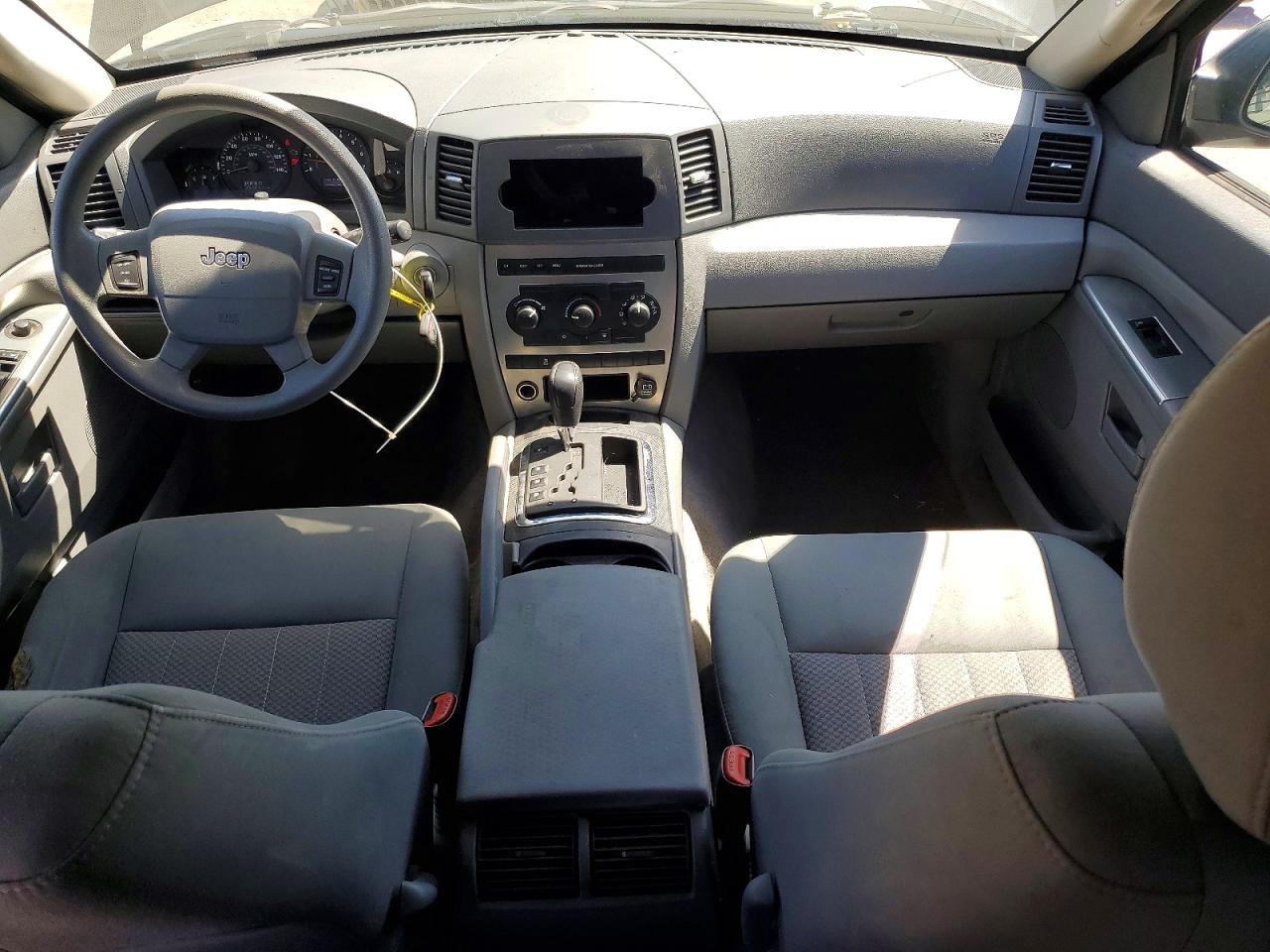 2005 Jeep Grand Cherokee Laredo Black vin: 1J4GR48K85C709972