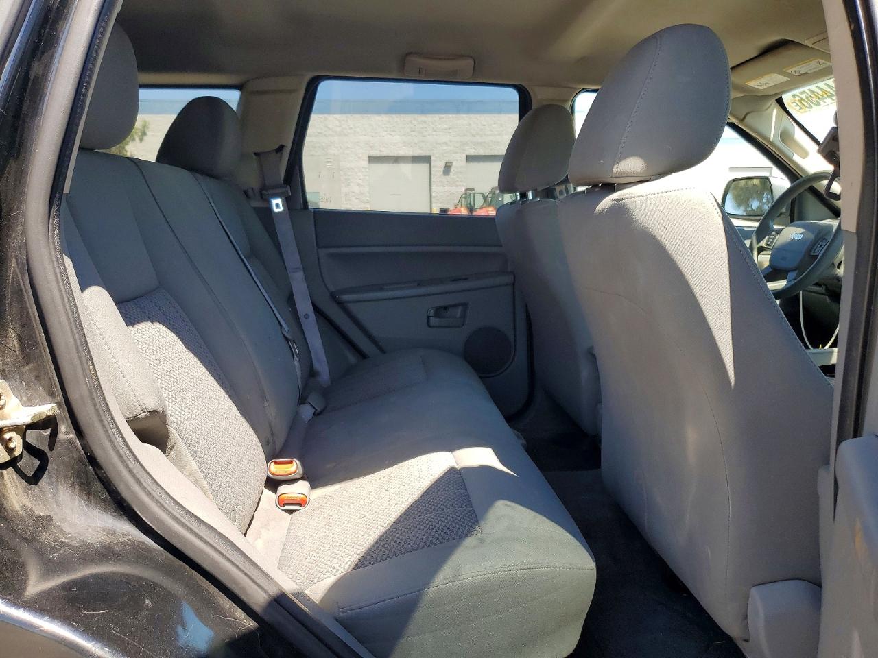 2005 Jeep Grand Cherokee Laredo Black vin: 1J4GR48K85C709972