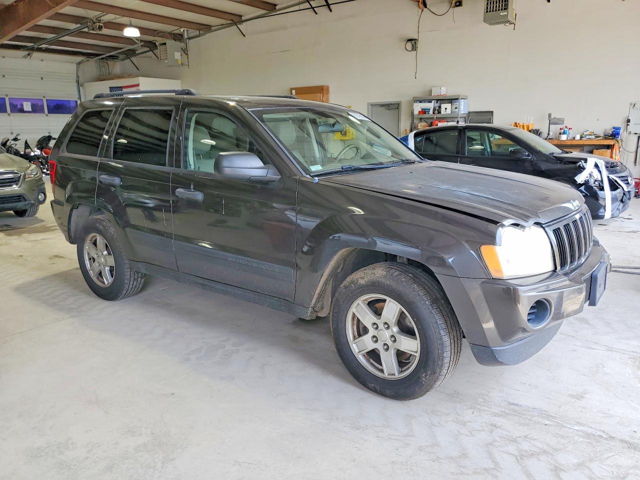 2005 Jeep Grand Cherokee Laredo Угольный vin: 1J4GR48K95C538035