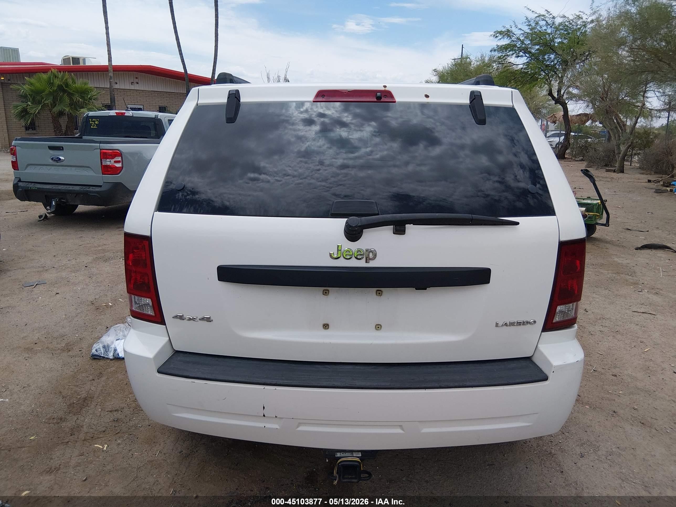 2005 Jeep Grand Cherokee Laredo White vin: 1J4GR48K95C607418