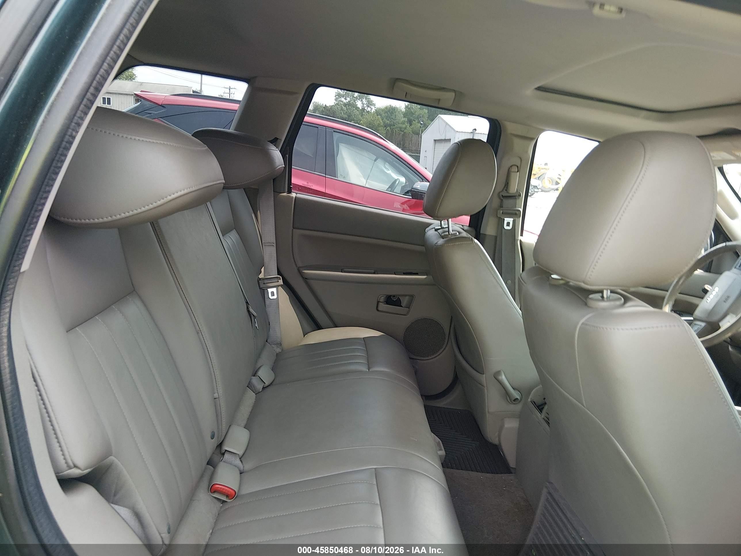 2005 Jeep Grand Cherokee Laredo Gray vin: 1J4GR48K95C653427