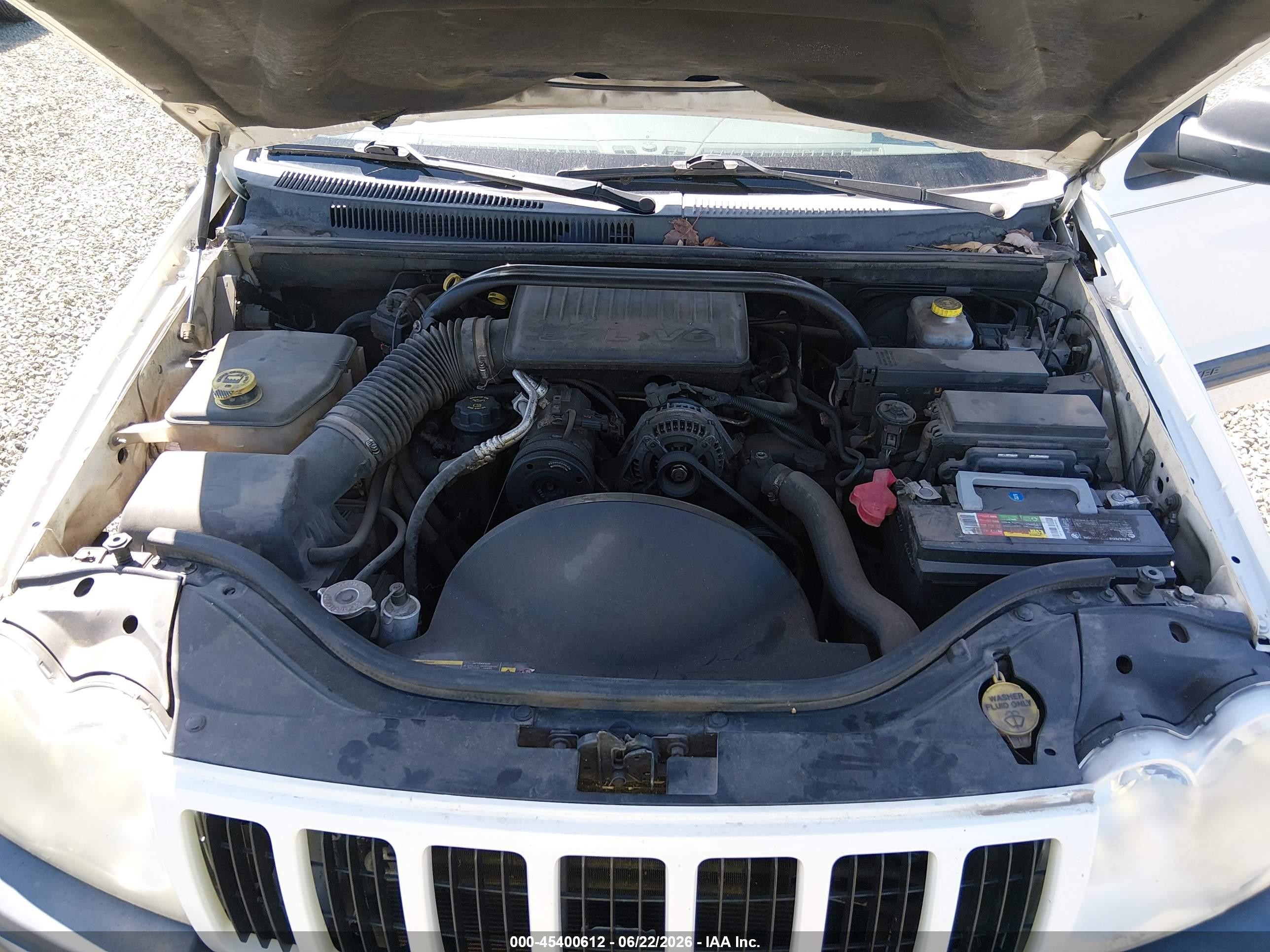 2005 Jeep Grand Cherokee Laredo White vin: 1J4GR48K95C710287